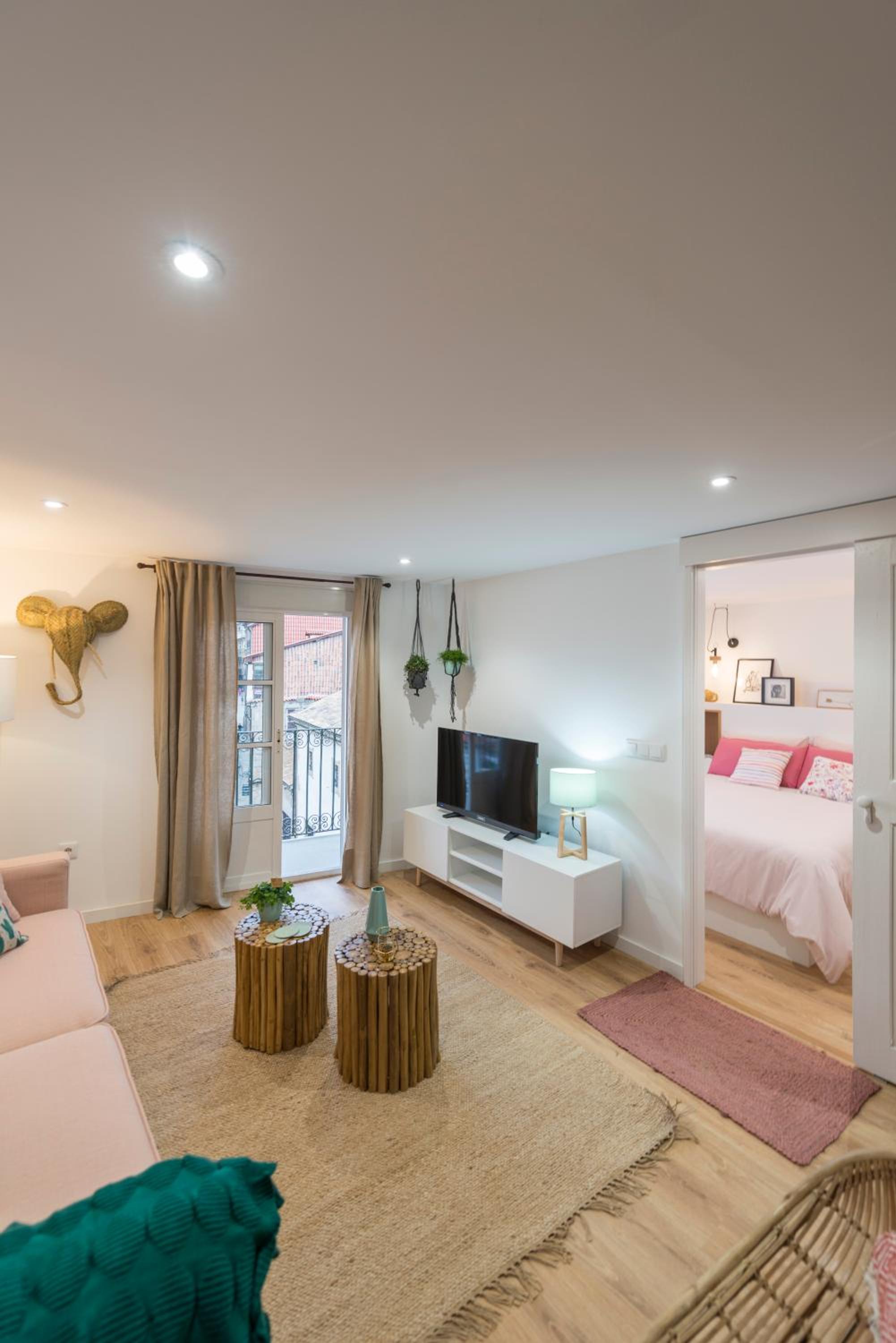 Apartment - Photo 2