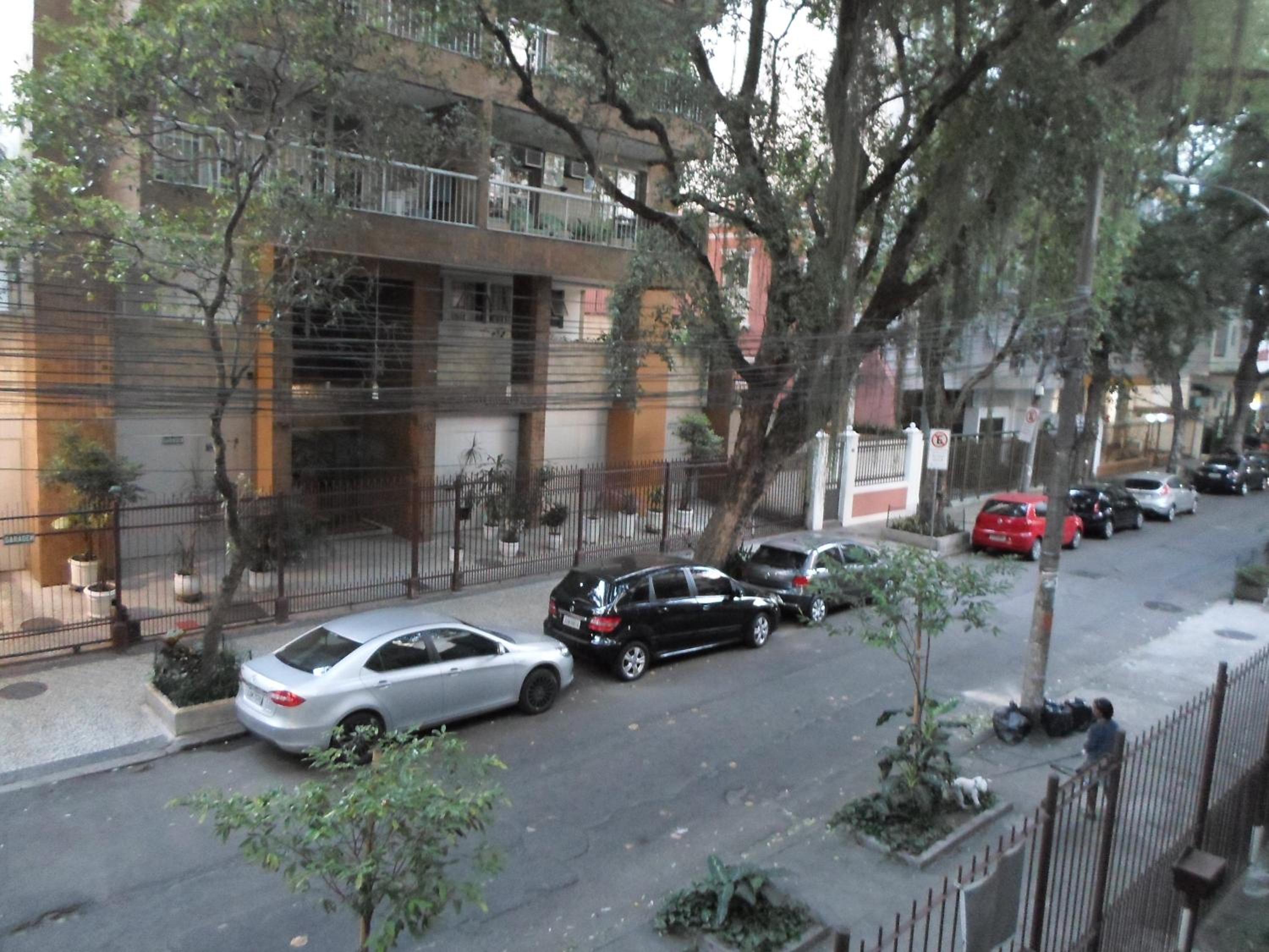 Studio Apartment - Photo 40