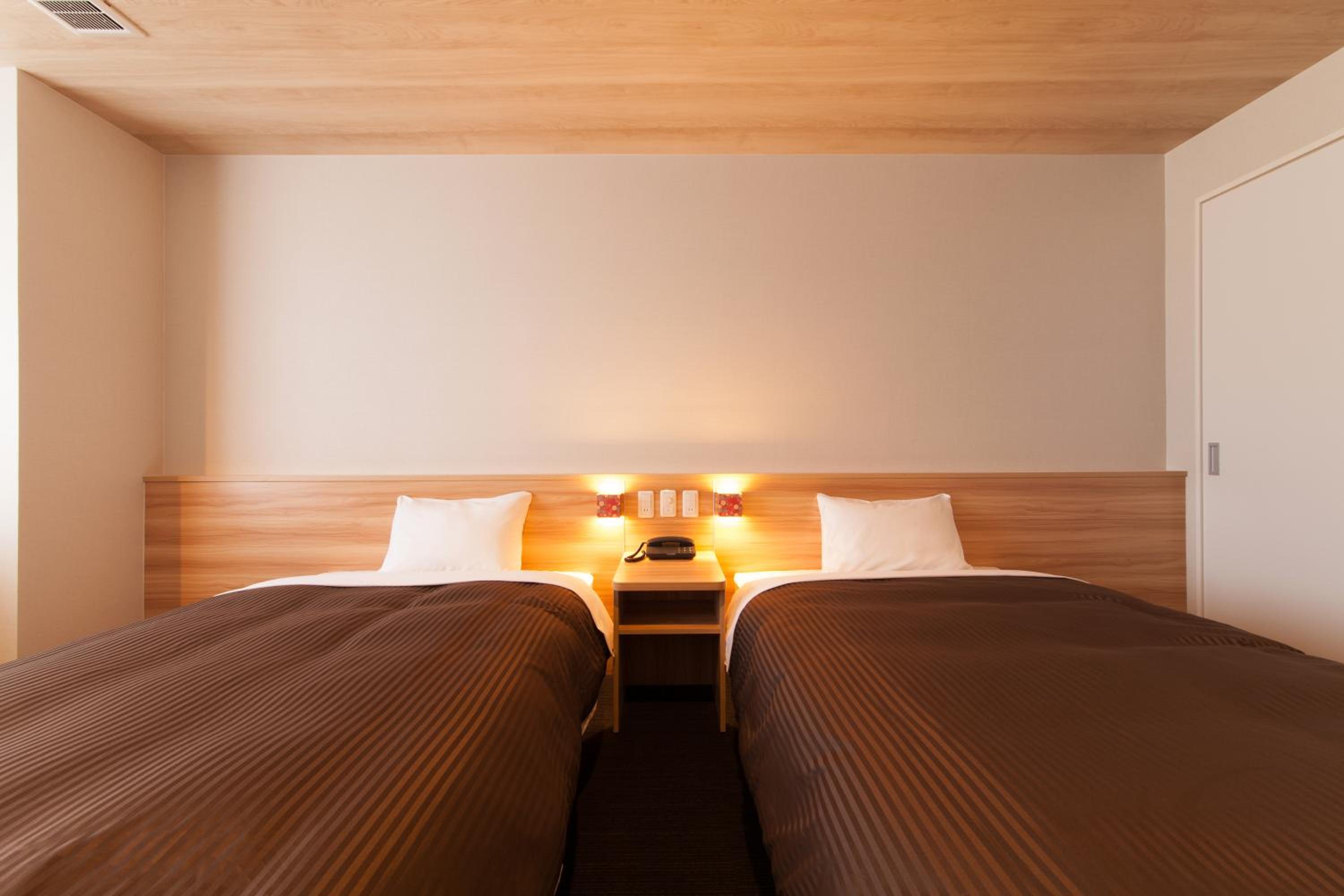 Twin Room - Photo 2