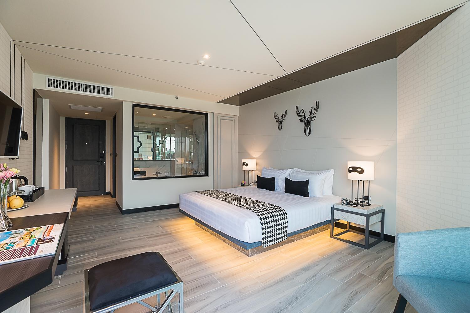 room photo