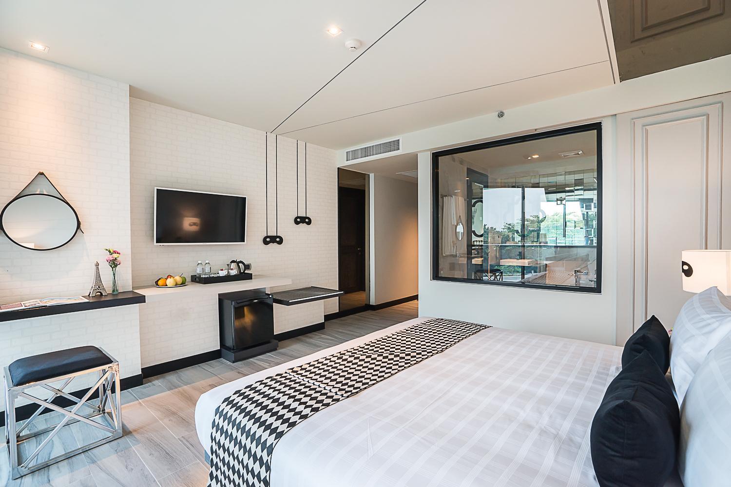 room photo