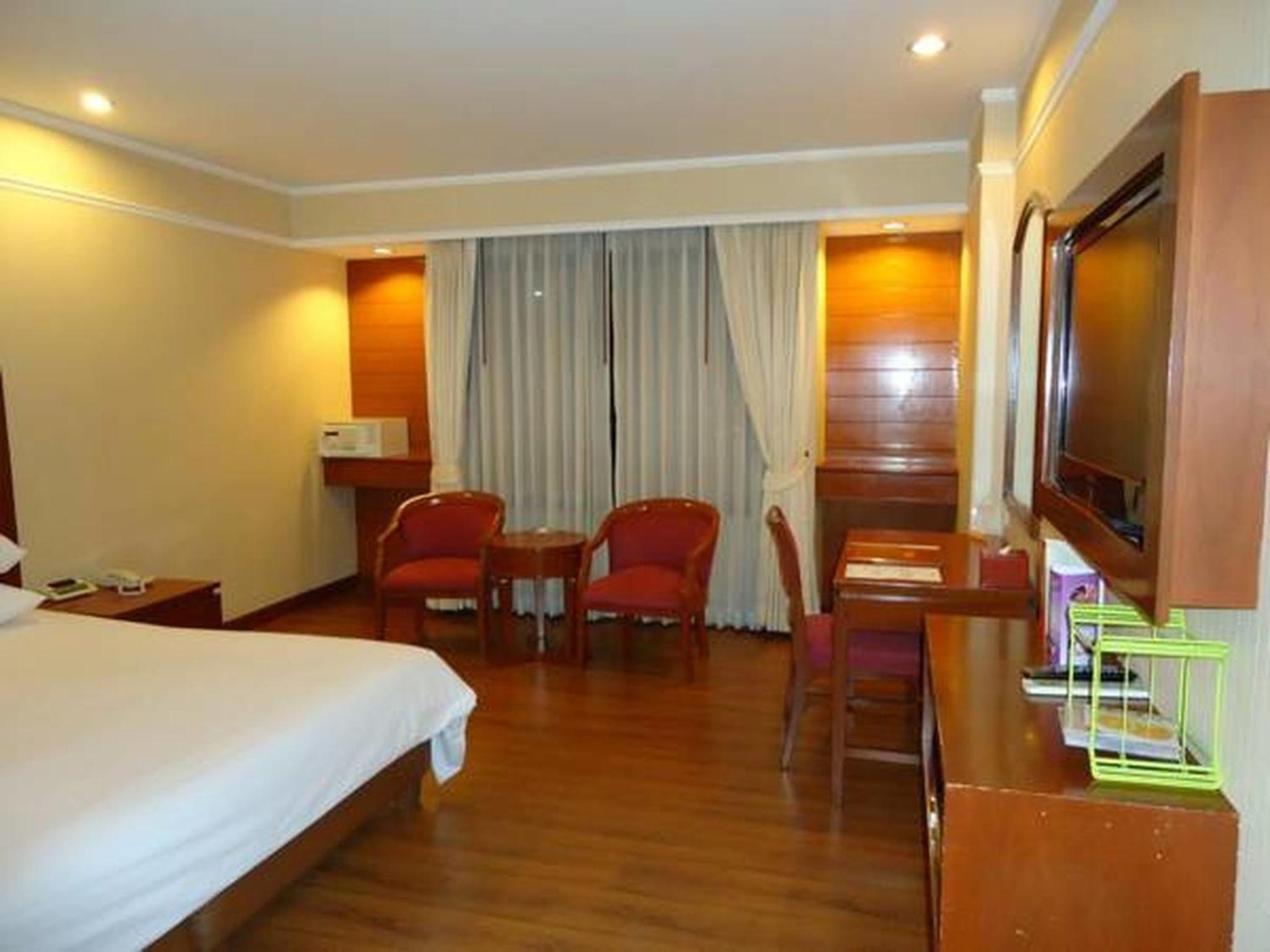 Superior Double or Twin Room photo 2