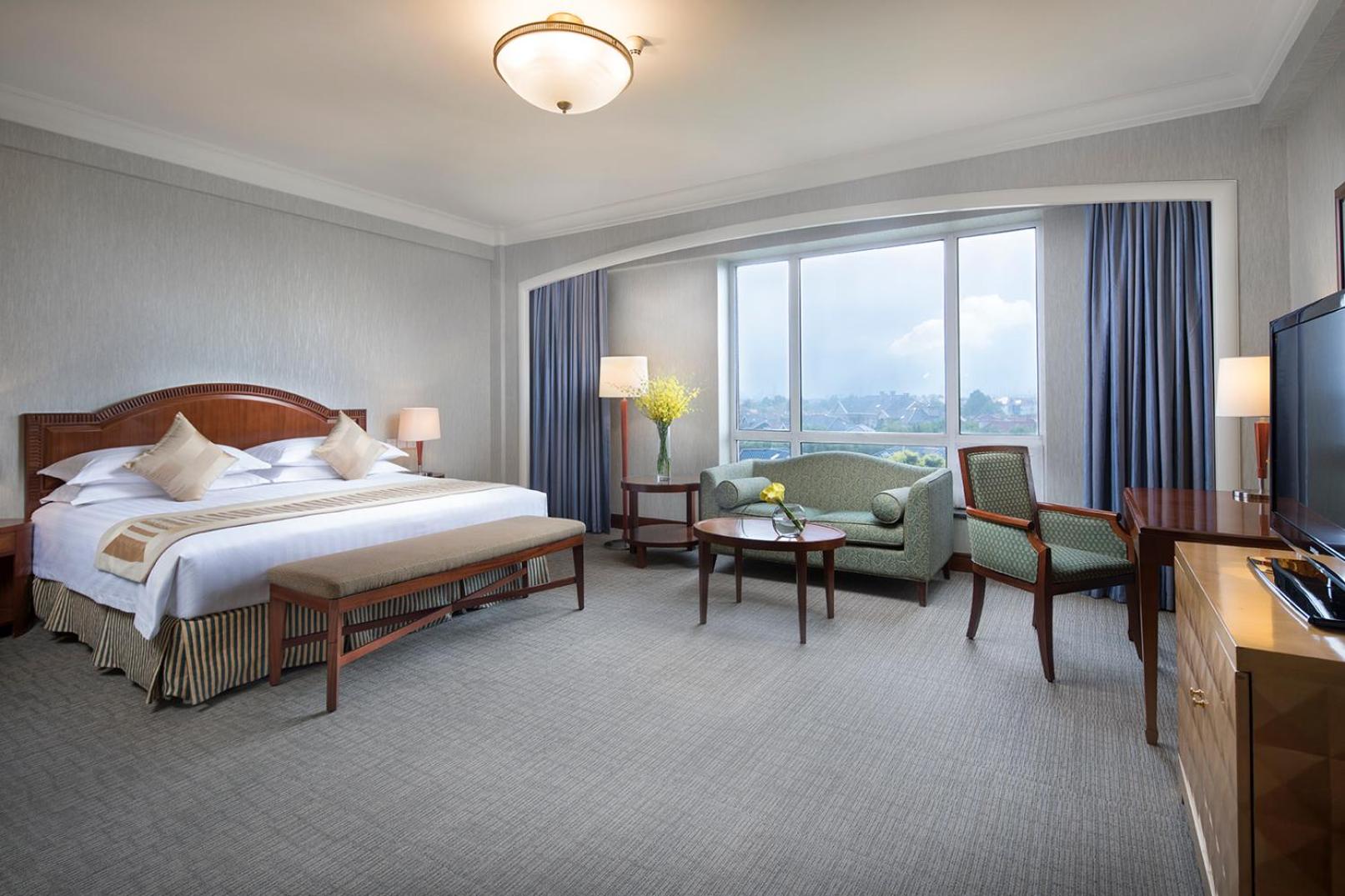 Superior King Room - Non-Smoking - Photo 1