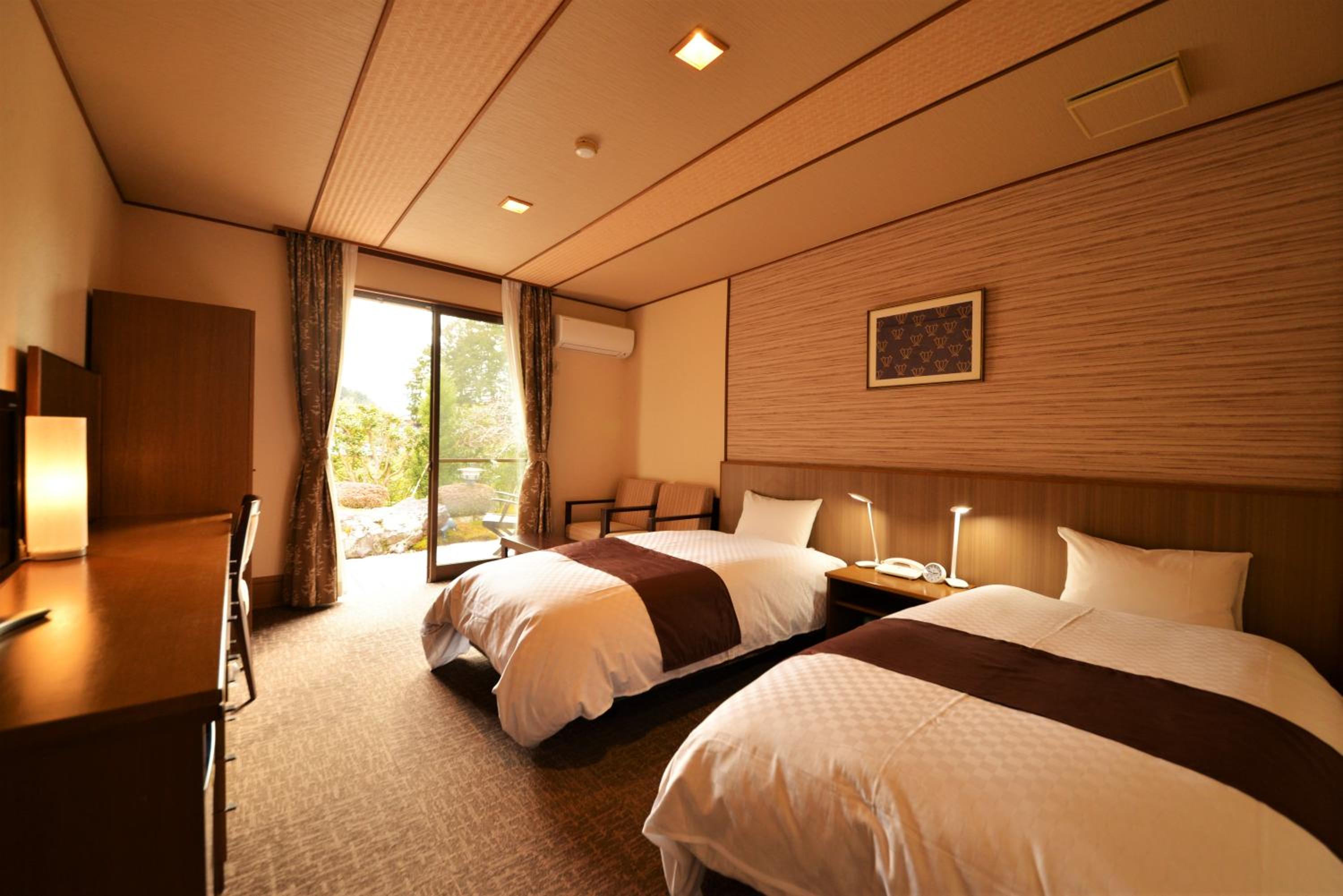 Twin Room with Private Bathroom