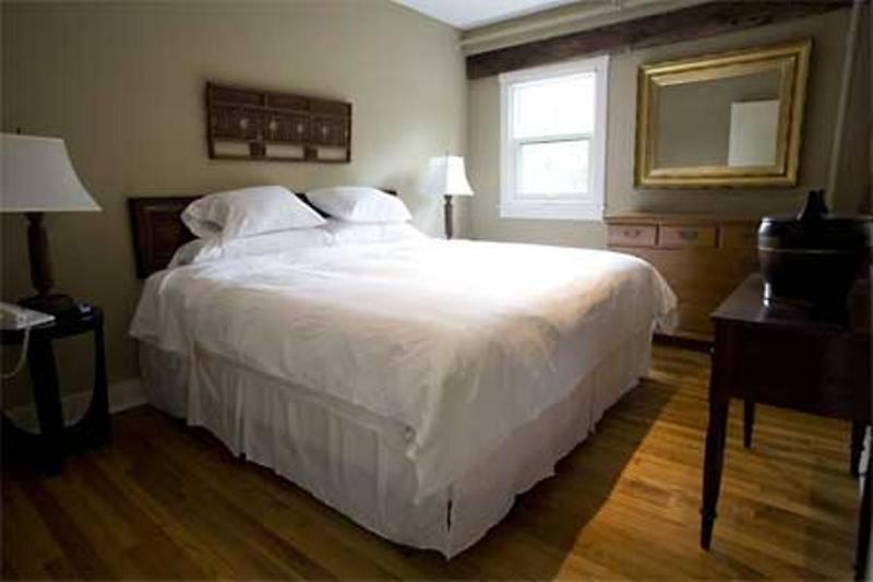 Standard Queen Room photo 1