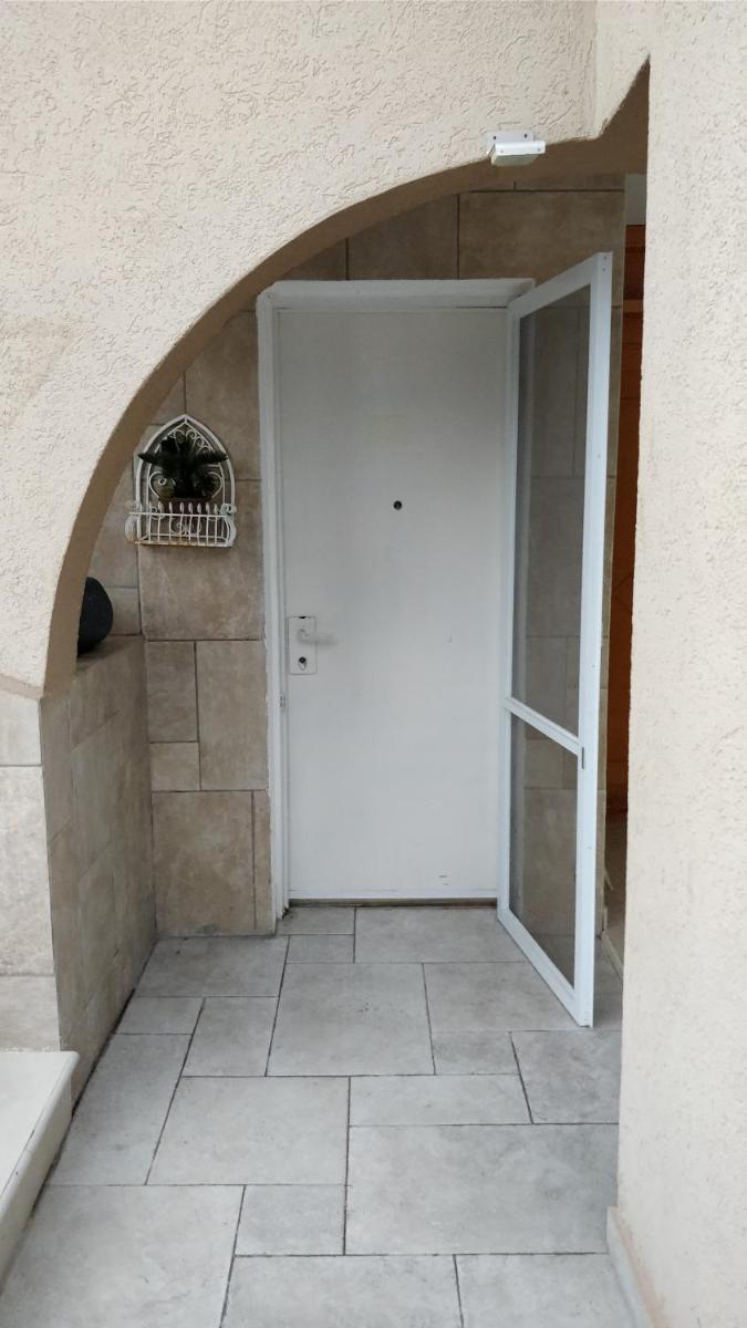 Studio Apartment photo 3
