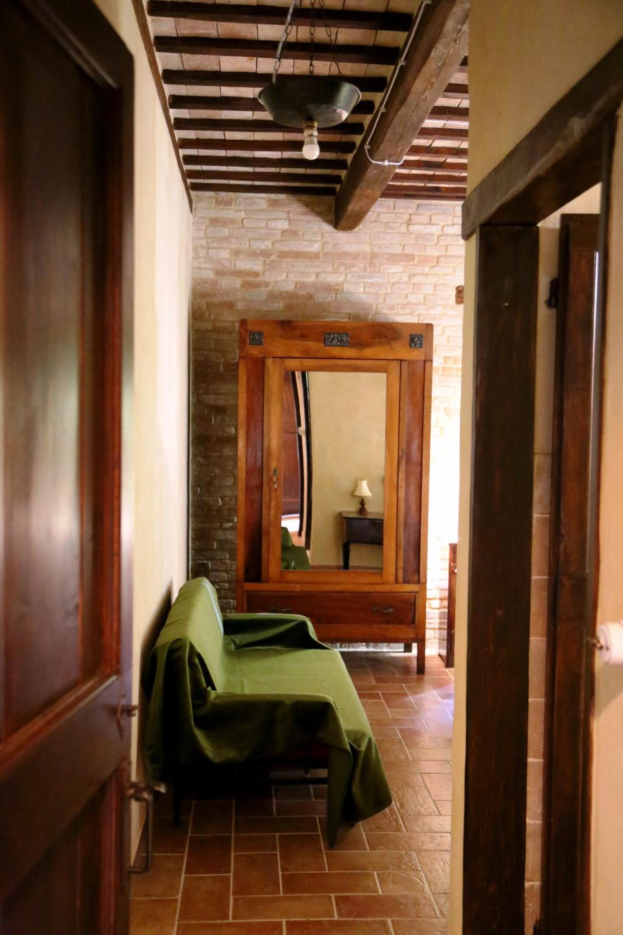 Large Double Room photo 3
