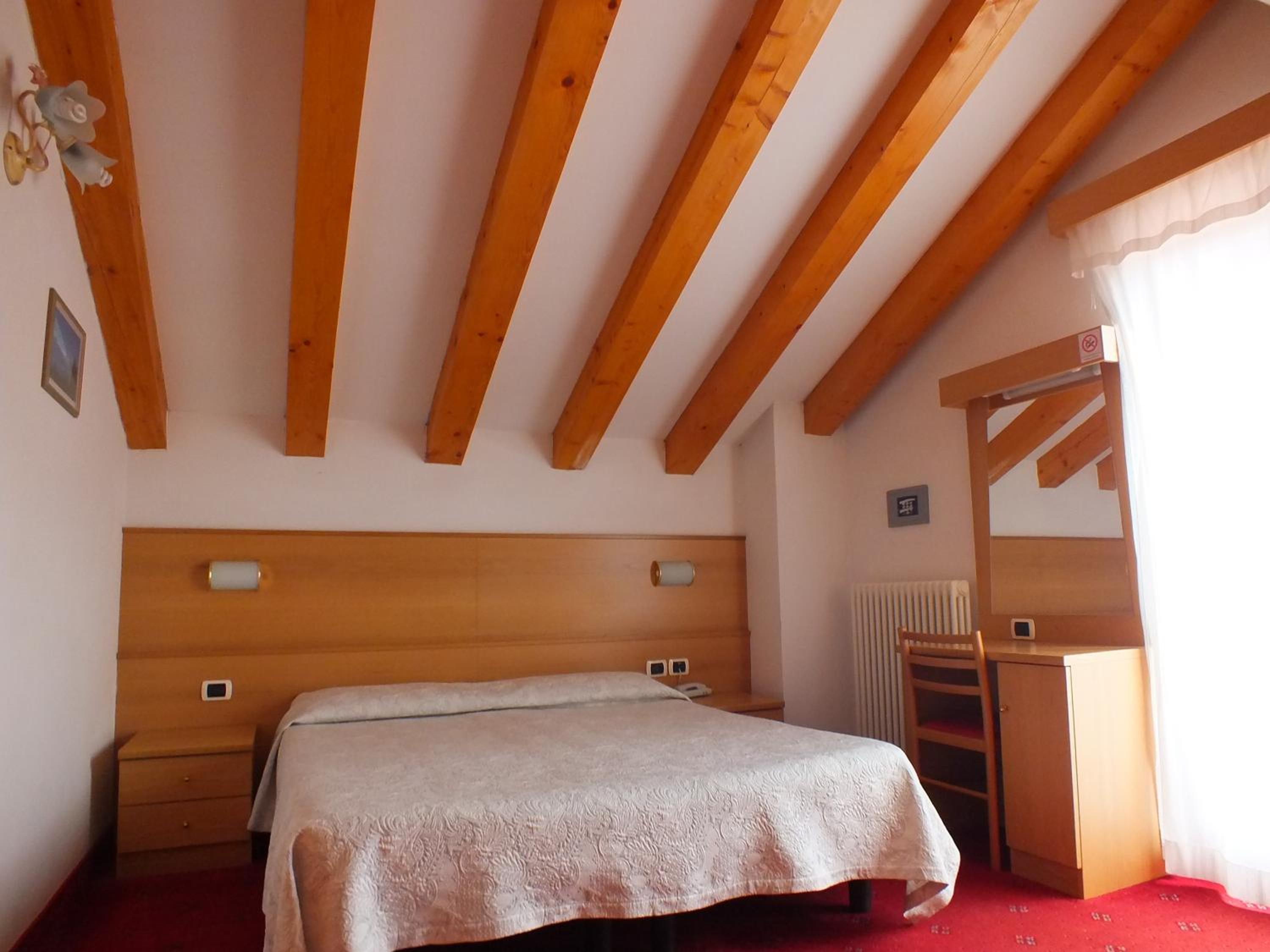 Double Room - Photo 7