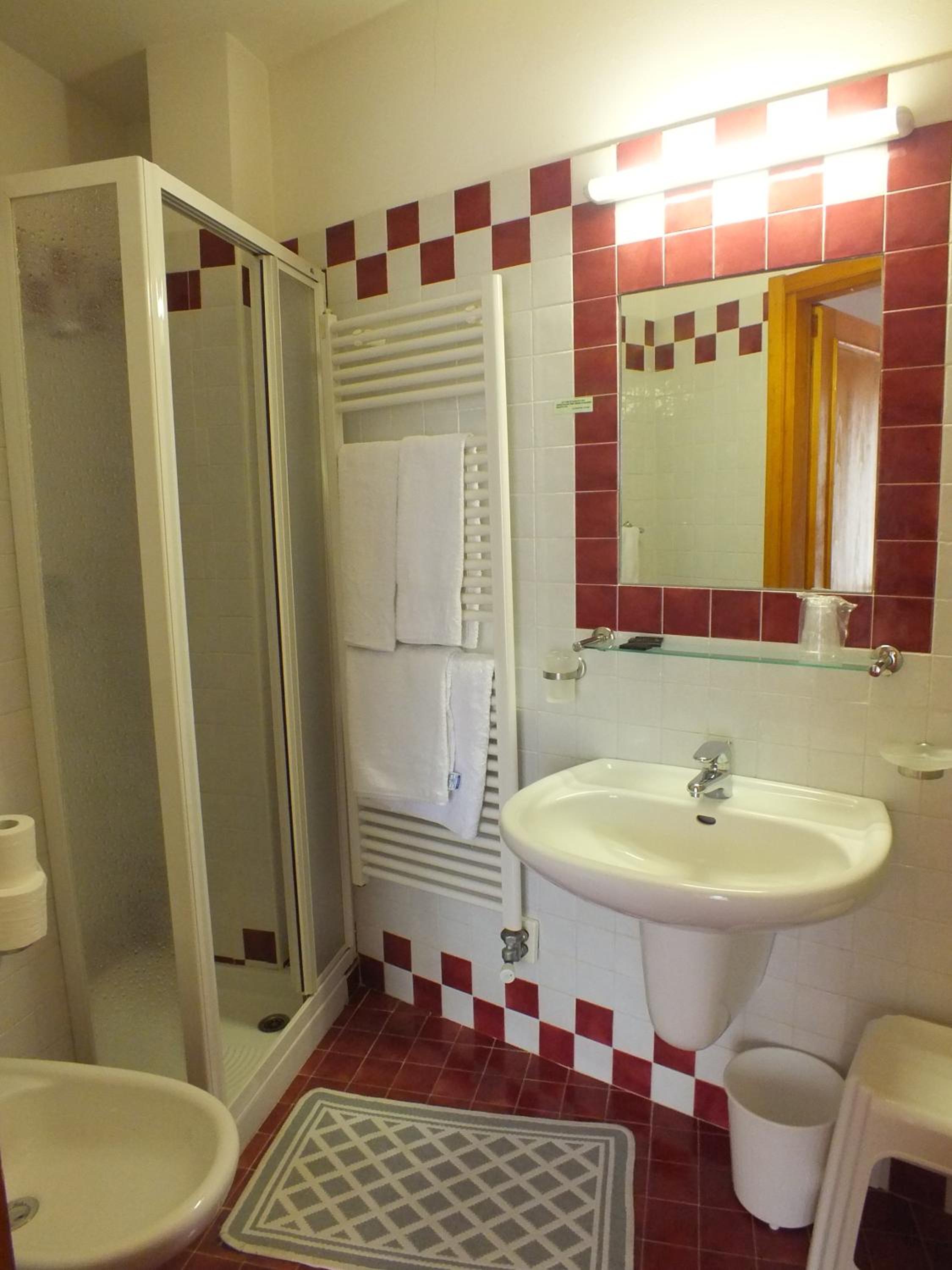 Double Room - Photo 6