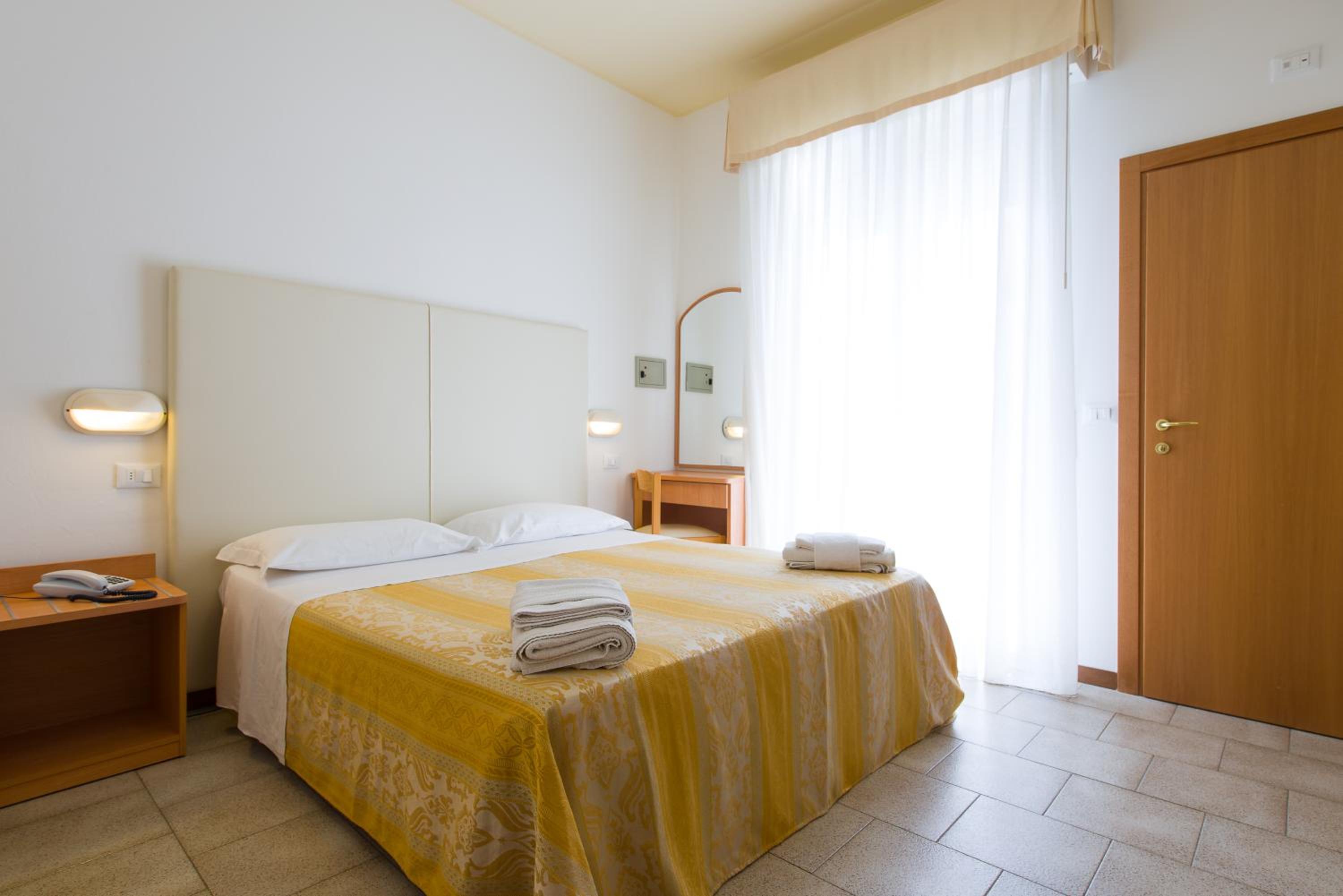 Double Room - Photo 3
