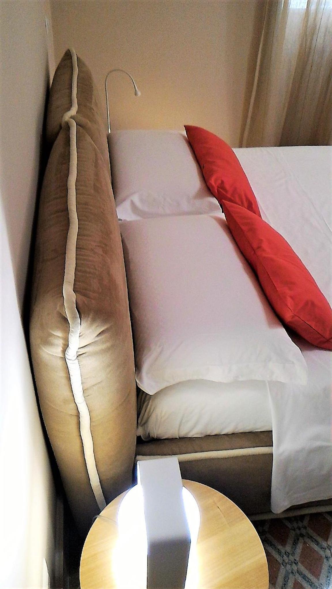 Deluxe Double Room - Photo 8