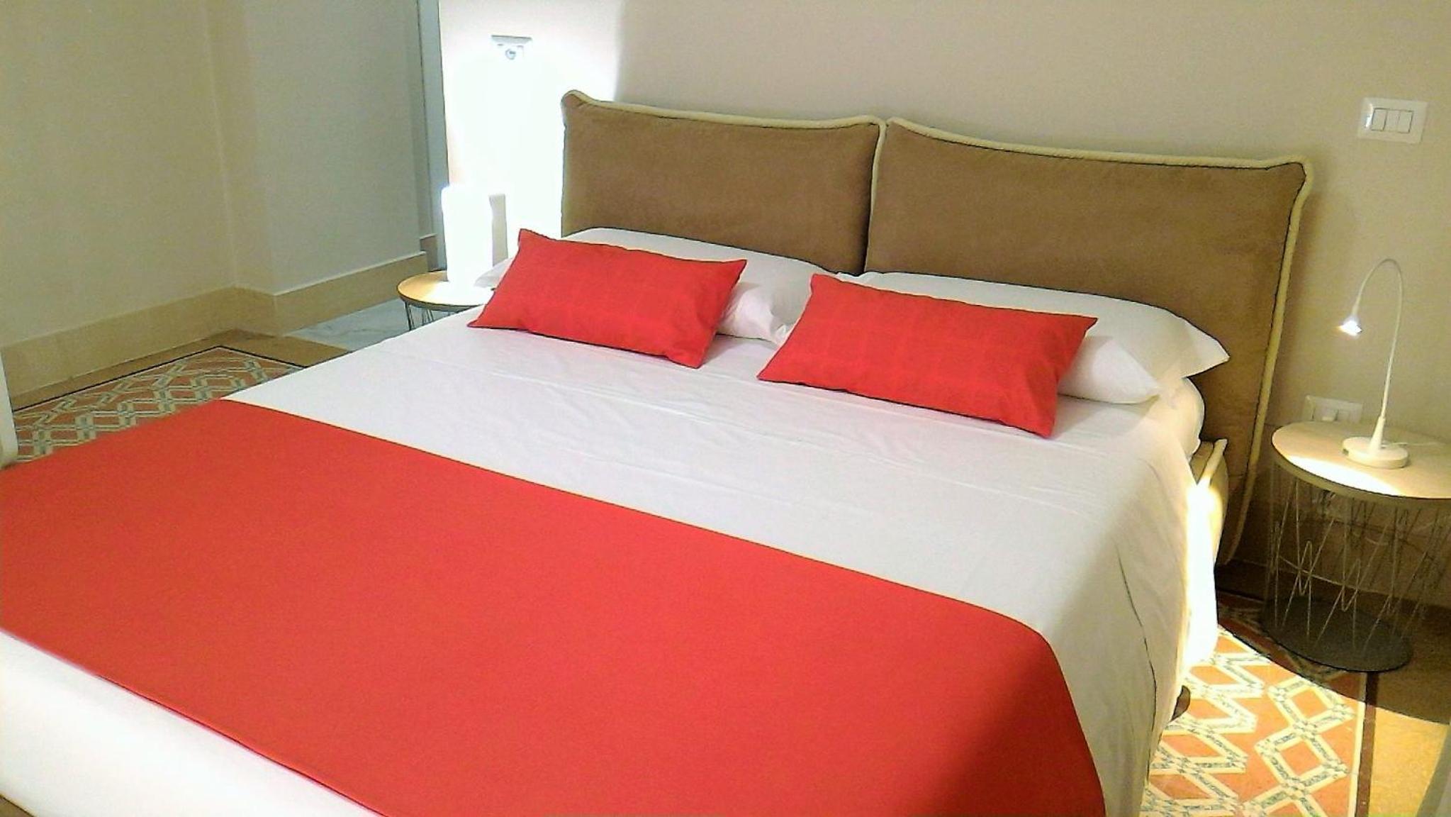Deluxe Double Room - Photo 1