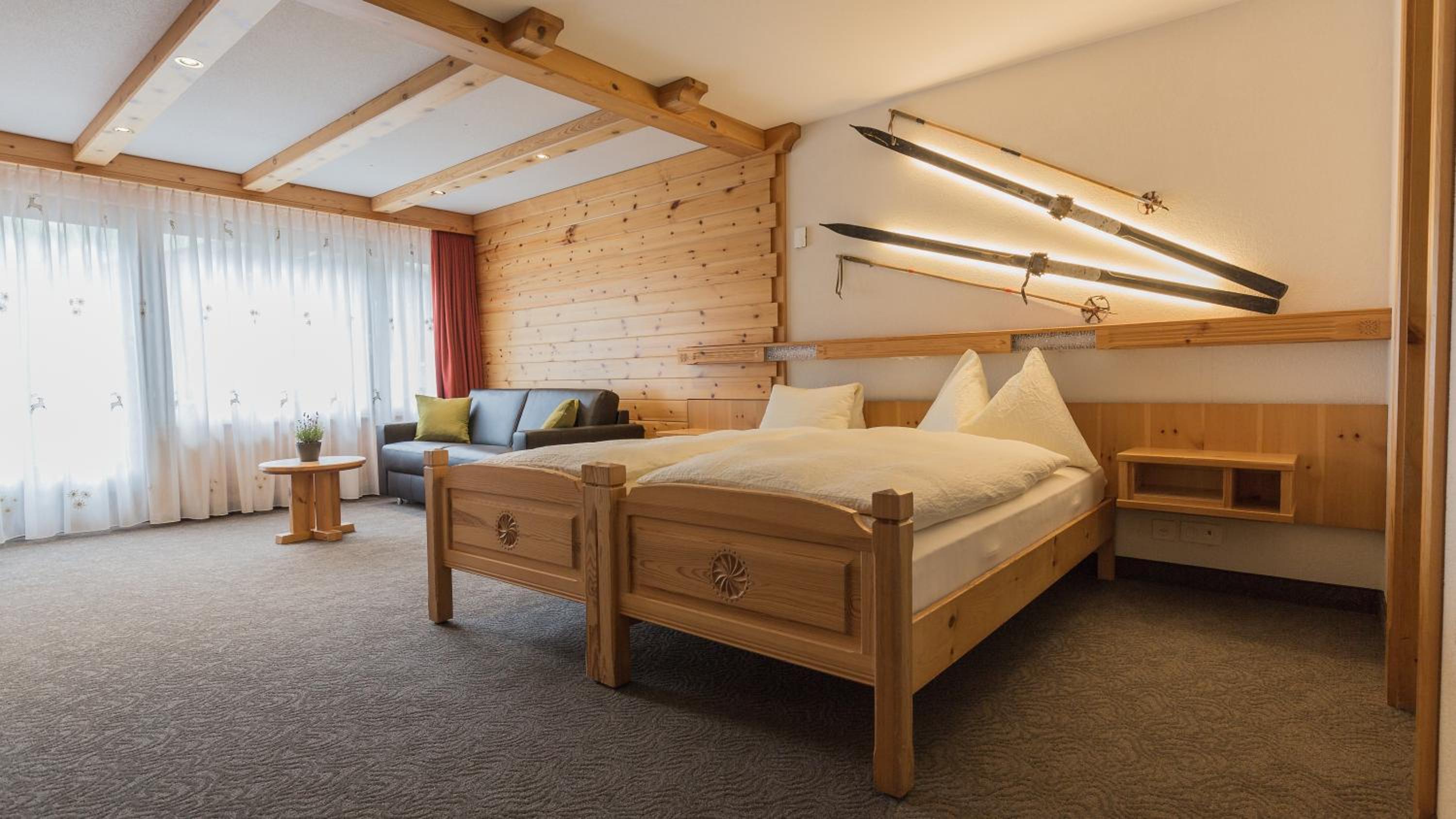 Superior Twin Room with Mountain View