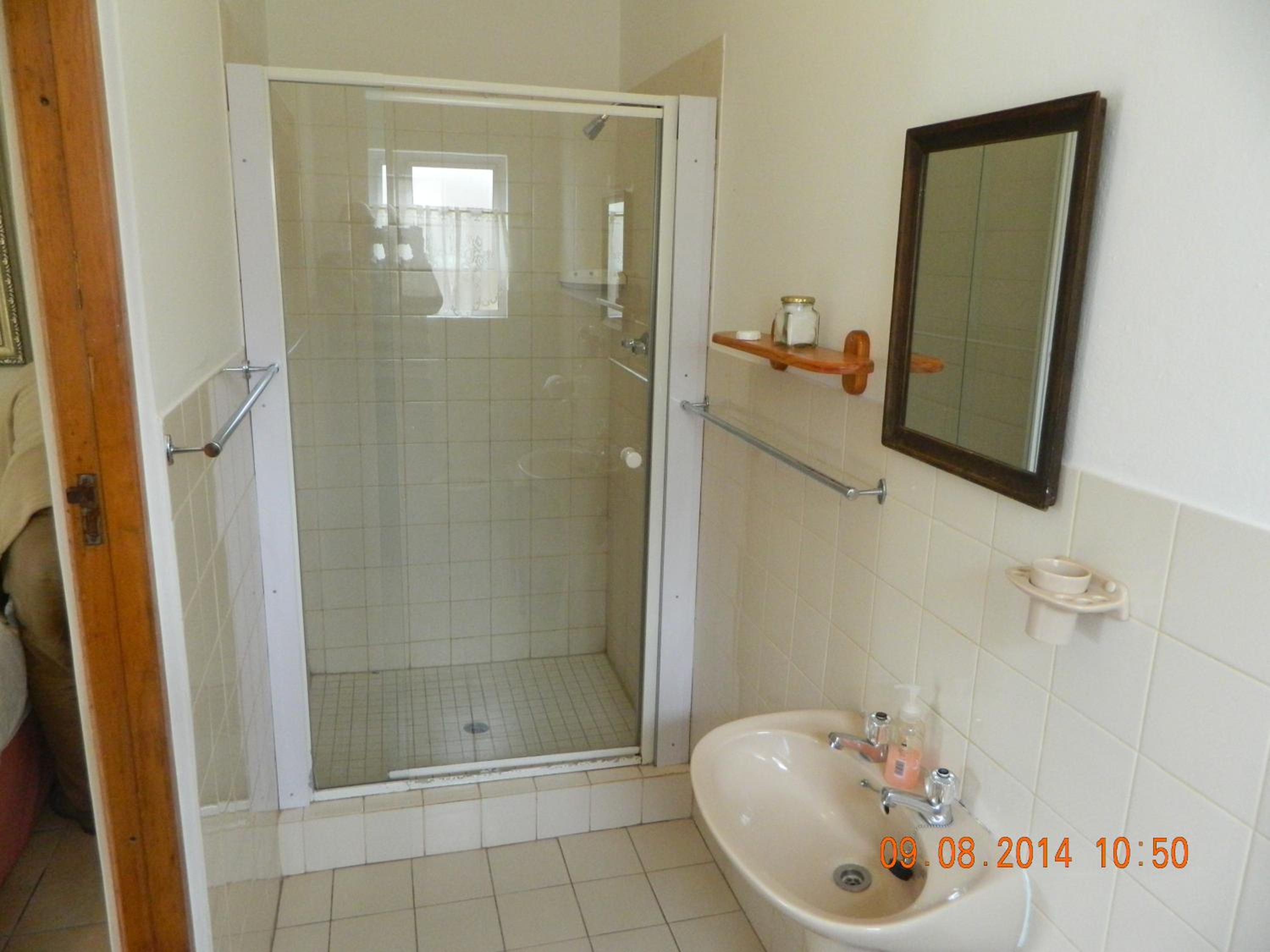 Apartment - Ground Floor photo 2