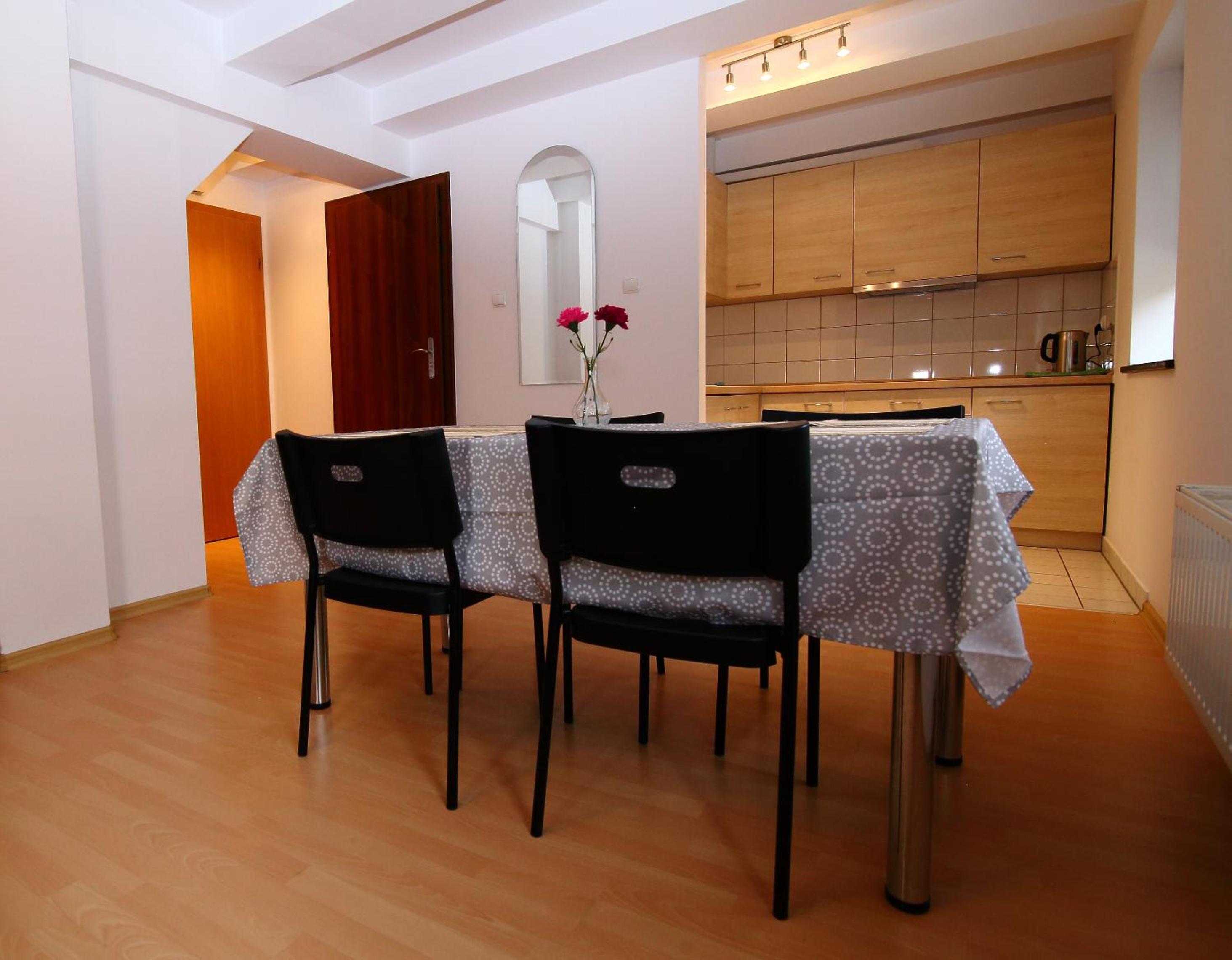 One-Bedroom Apartment - Photo 4