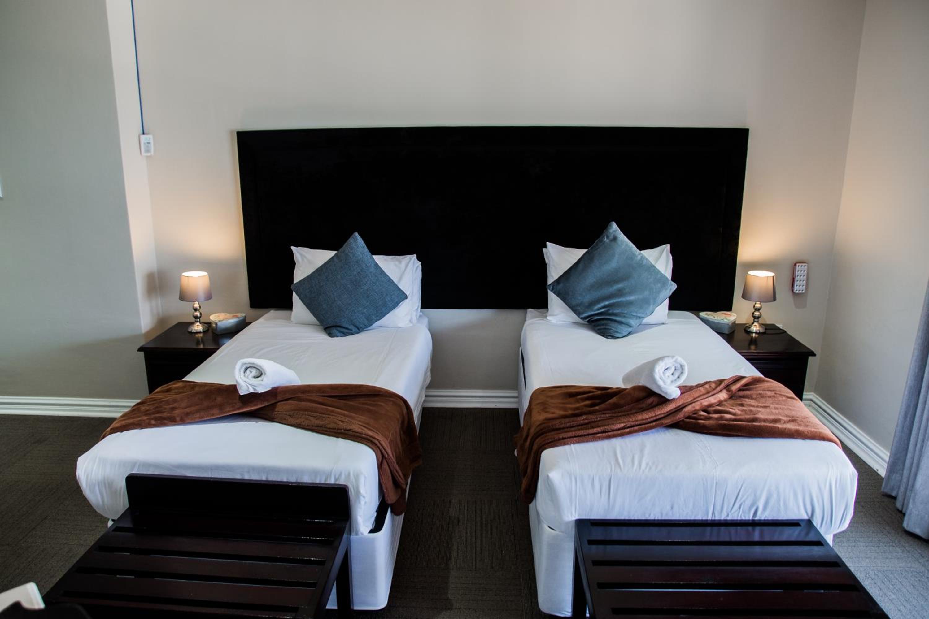 Deluxe Double or Twin Room - Photo 3