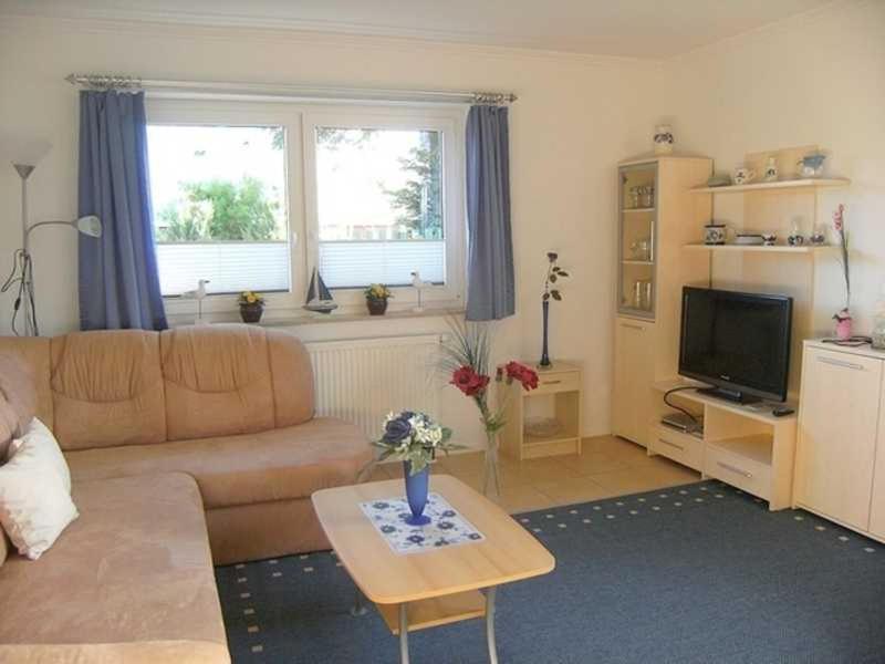 One-Bedroom Apartment with Shower photo 1