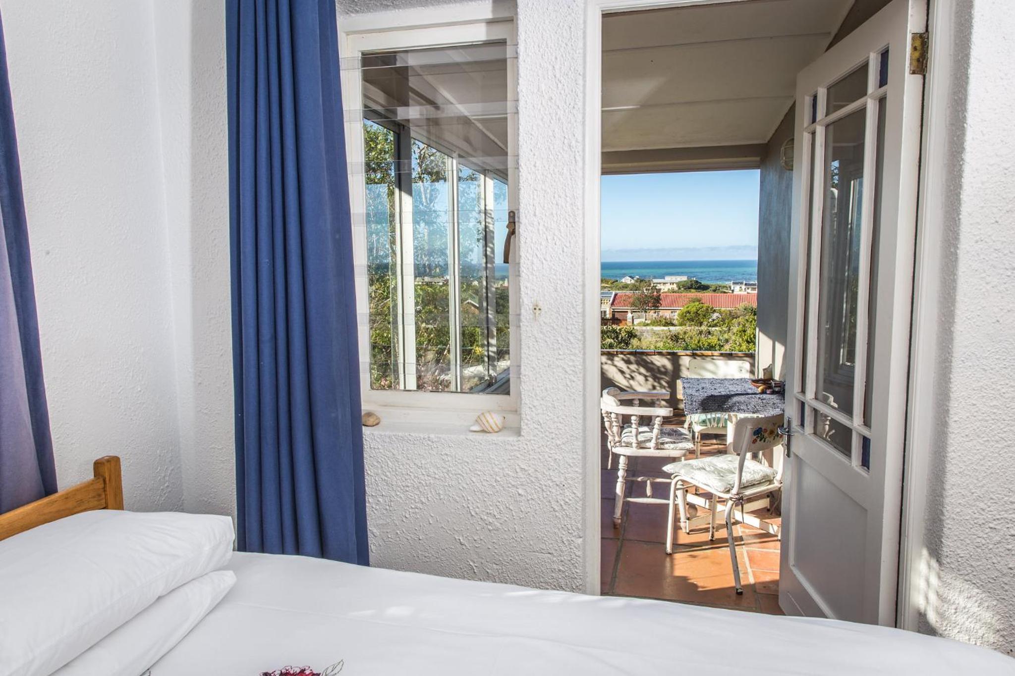Twin Room with Sea View photo 3