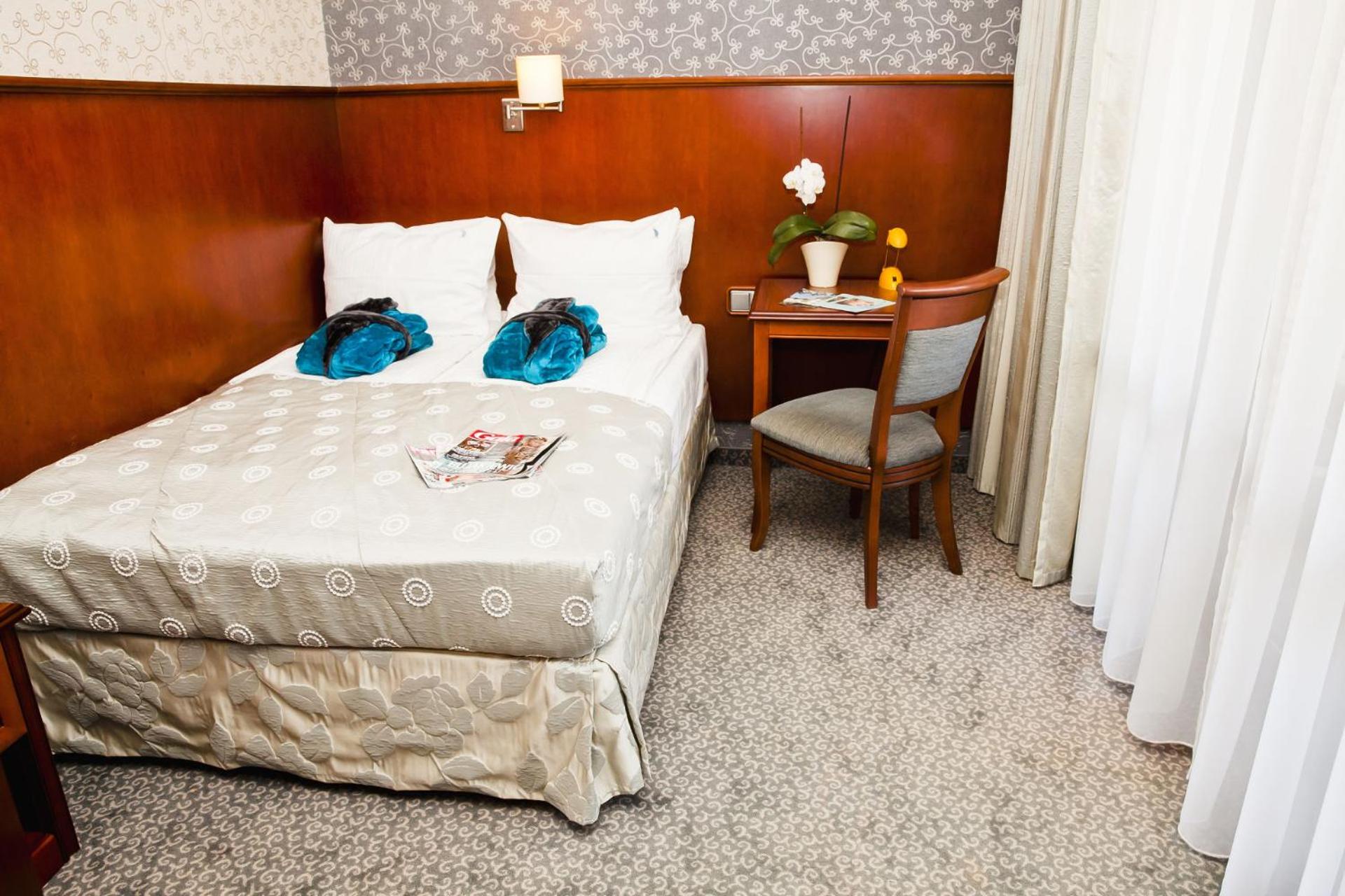 Family Suite with Balcony - Photo 4