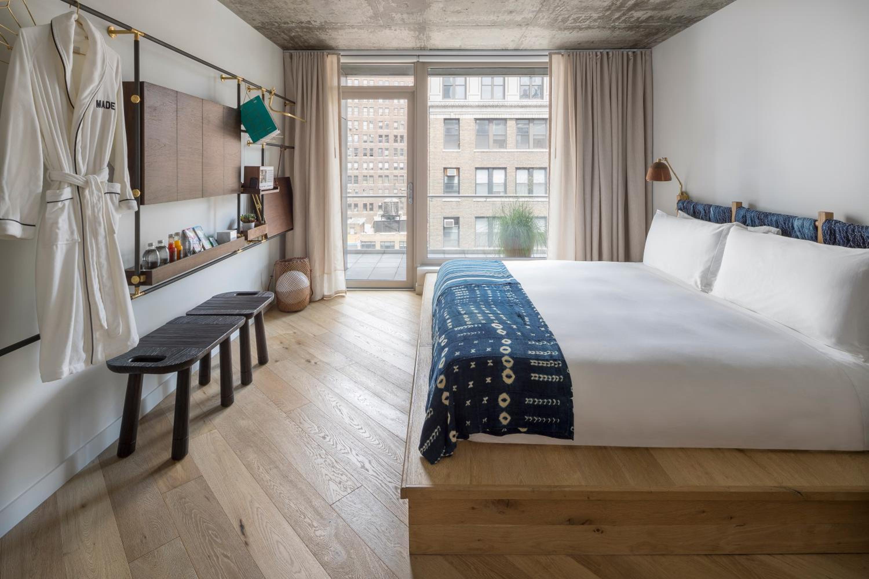 King Room with Balcony photo 1
