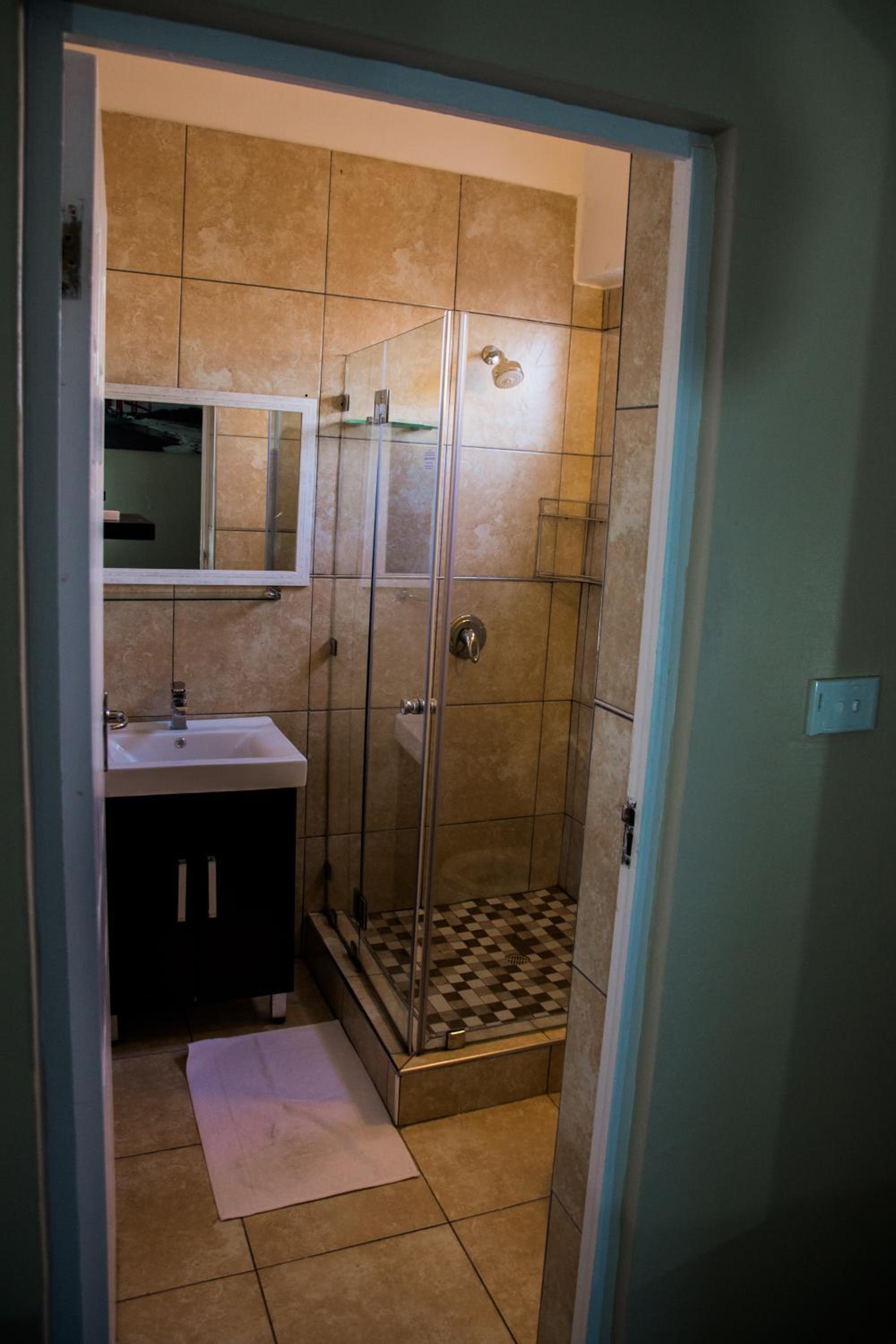 Deluxe Double or Twin Room - Photo 4