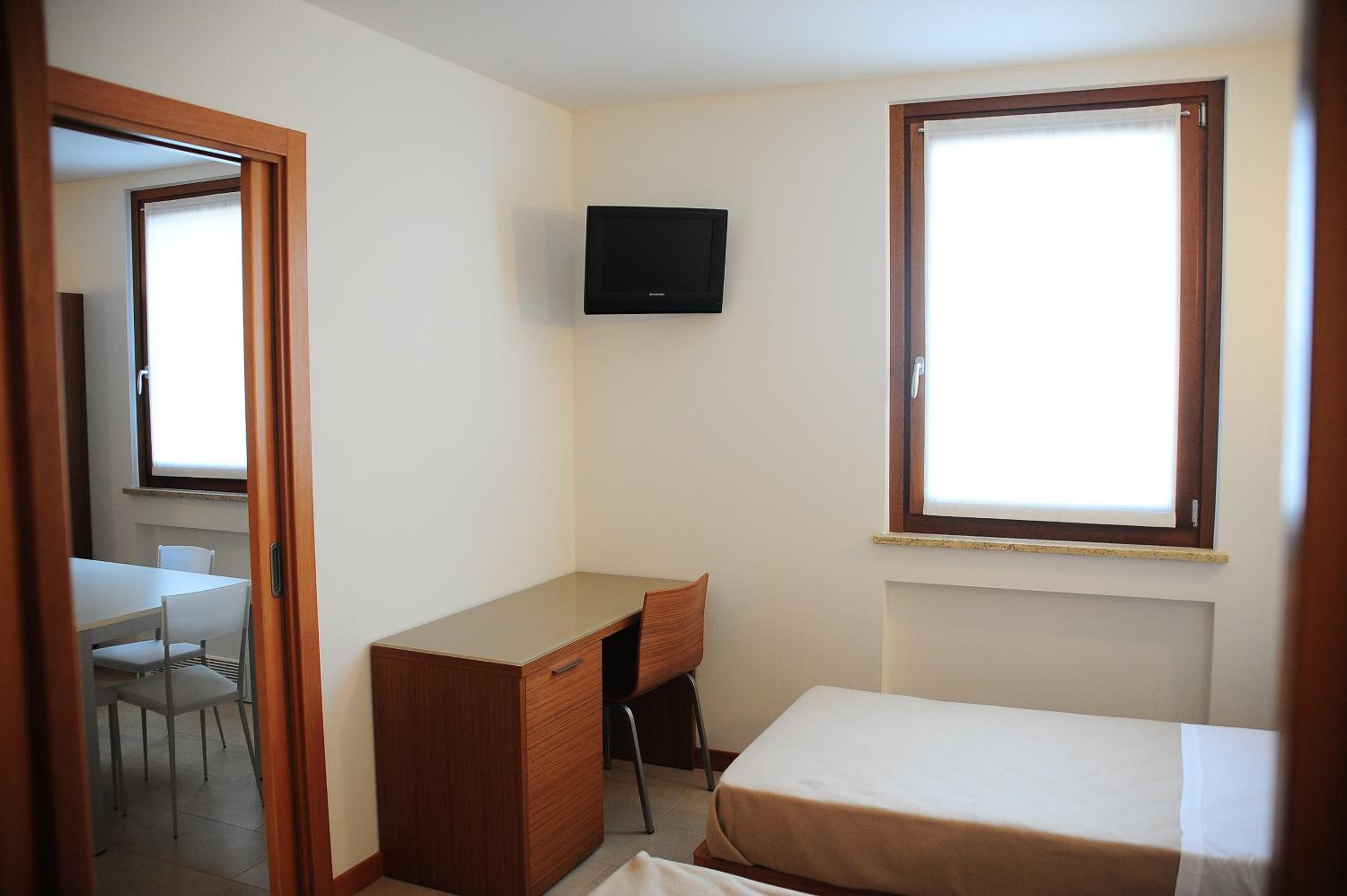 Deluxe King Room photo 2