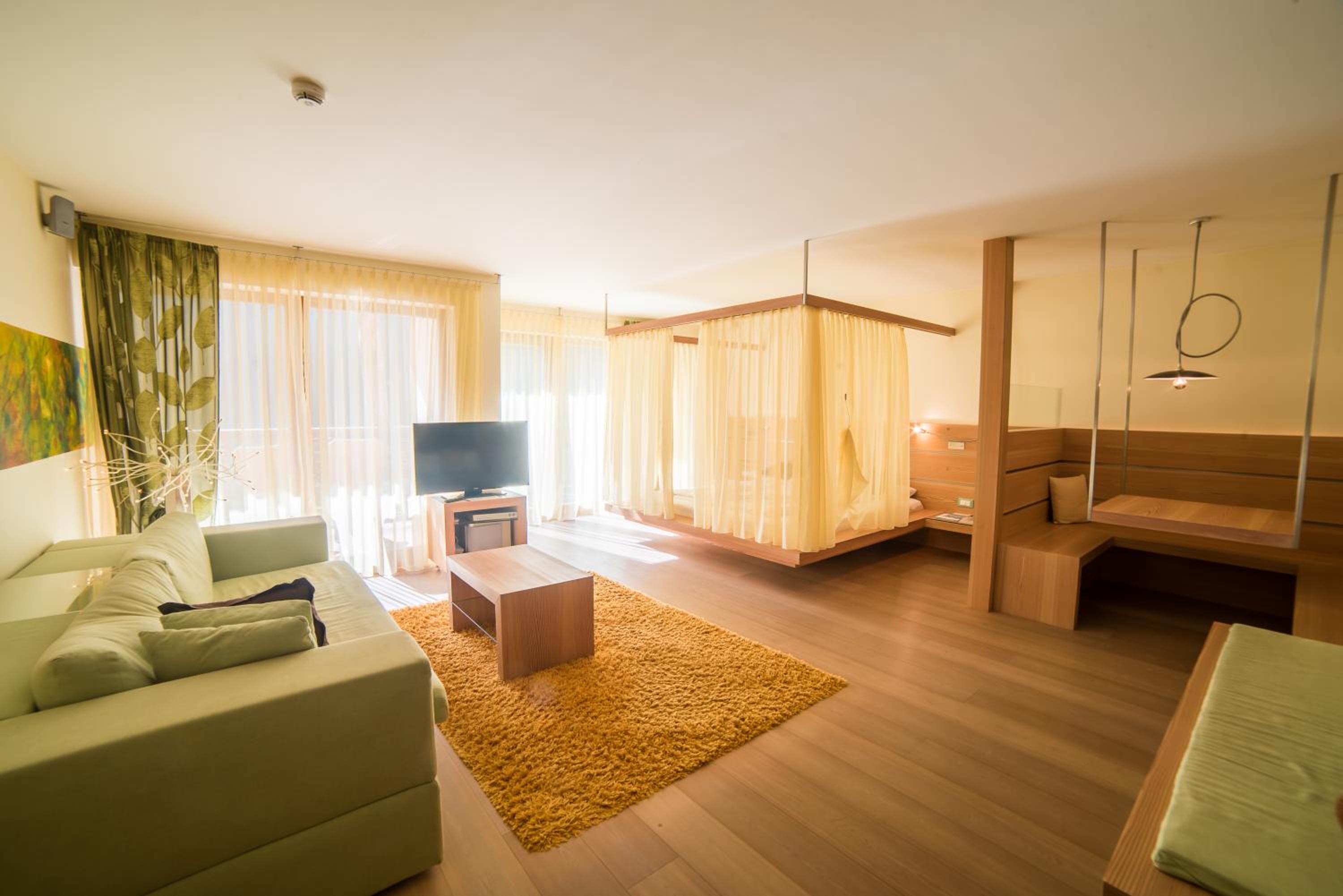 Large Suite