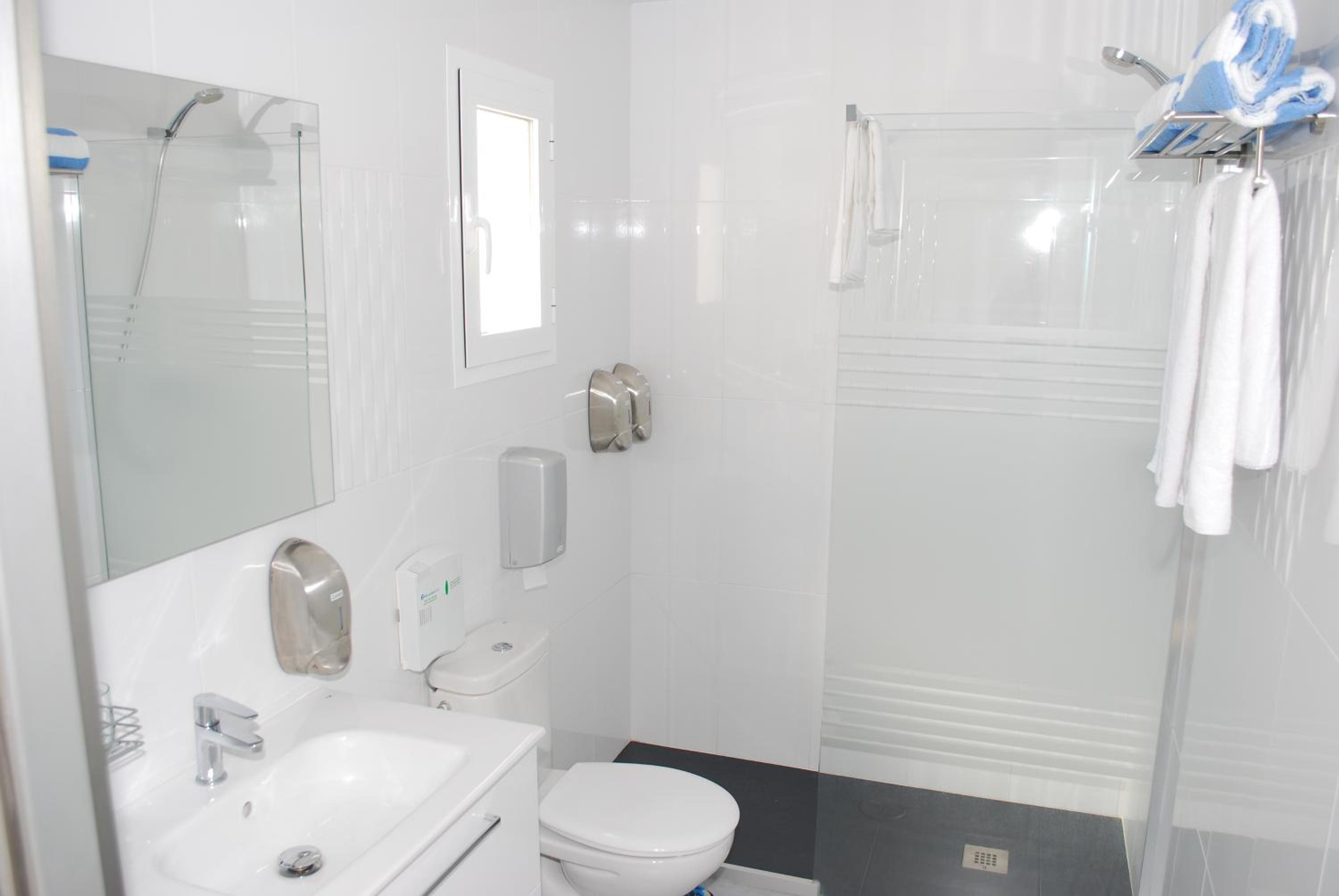 Double or Twin Room with Pool View photo 3