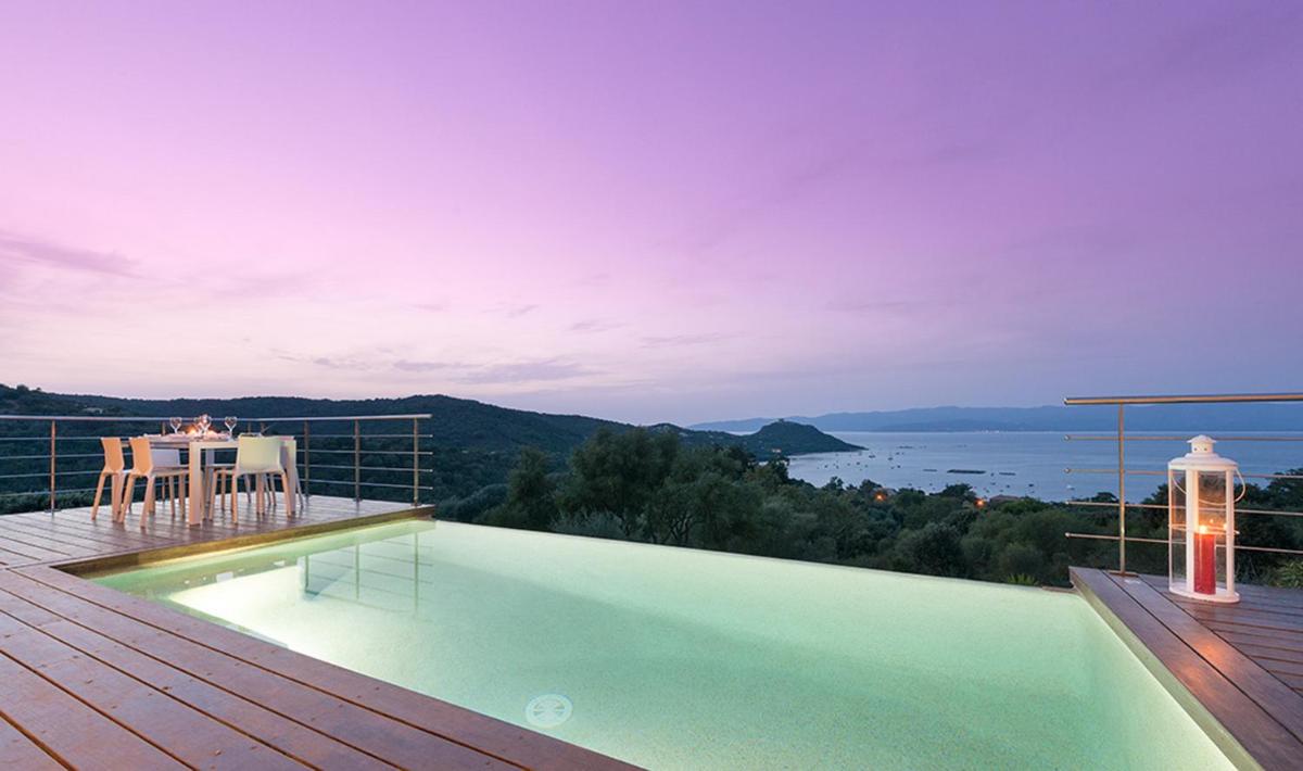 Villa with Private Pool photo 3