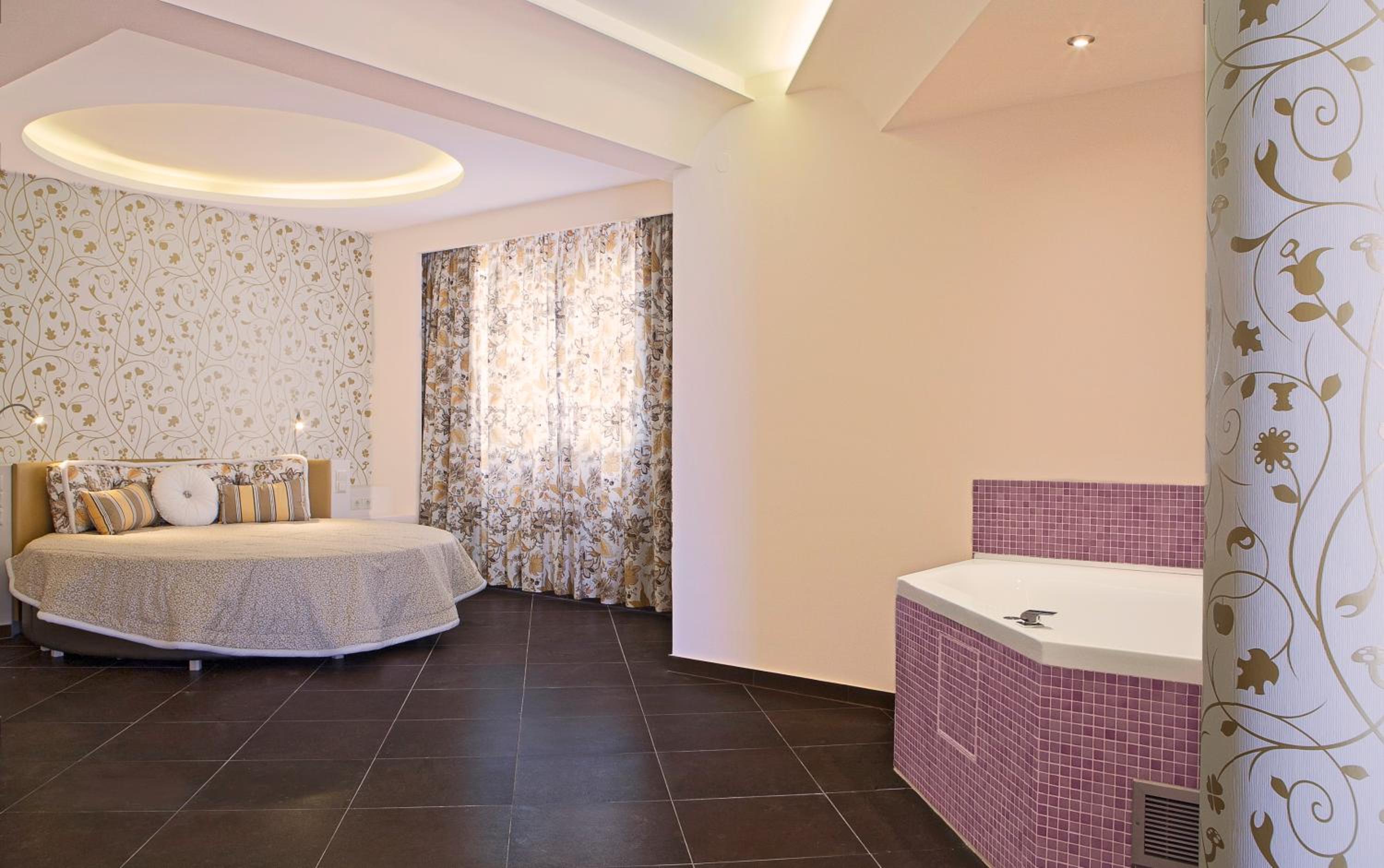 Executive Junior Suite with Garden View photo 1