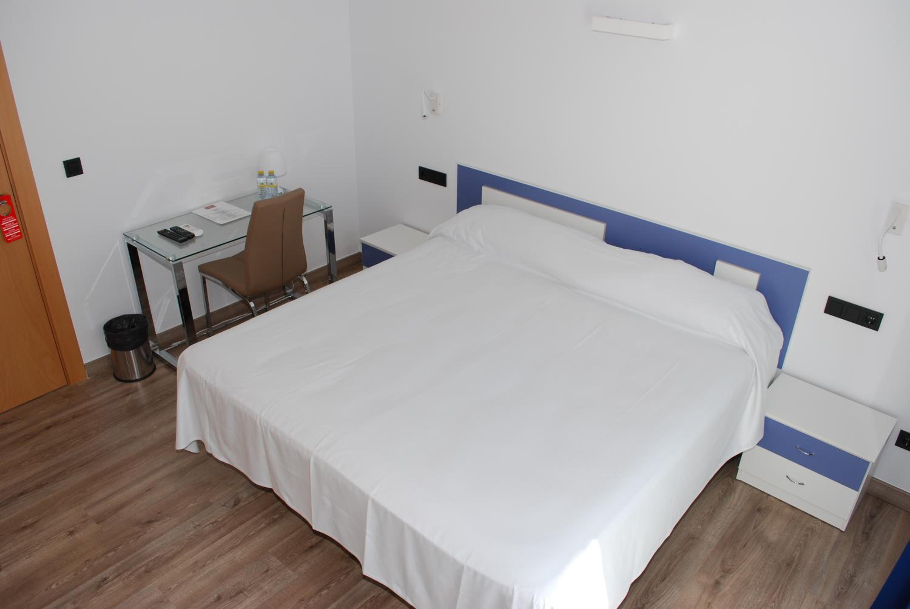Standard Double or Twin Room with Balcony photo 3