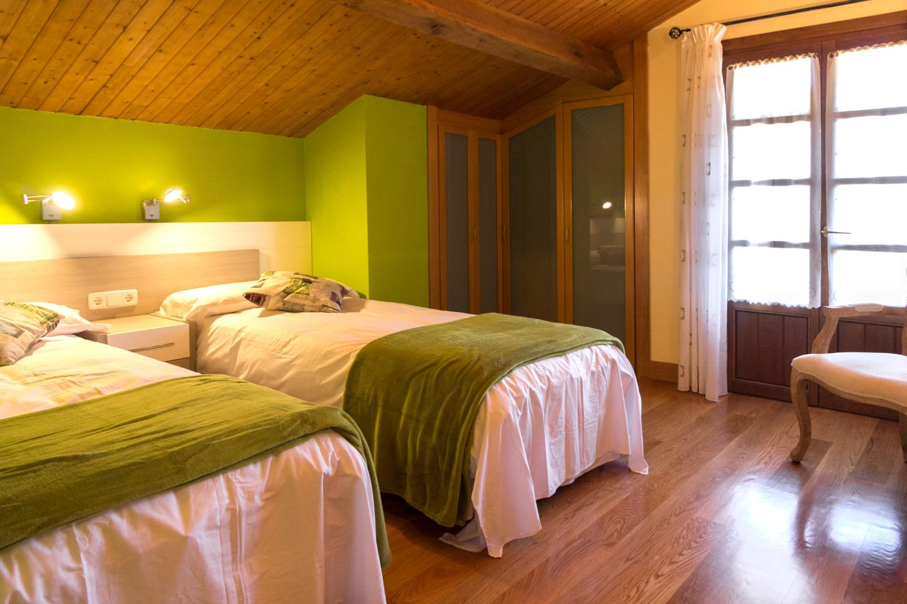 Three-Bedroom House photo 3