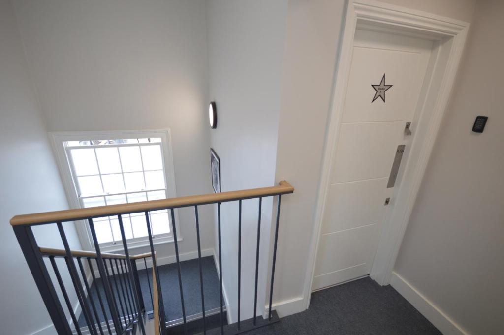 Two-Bedroom Apartment (3rd Floor - F) photo 3