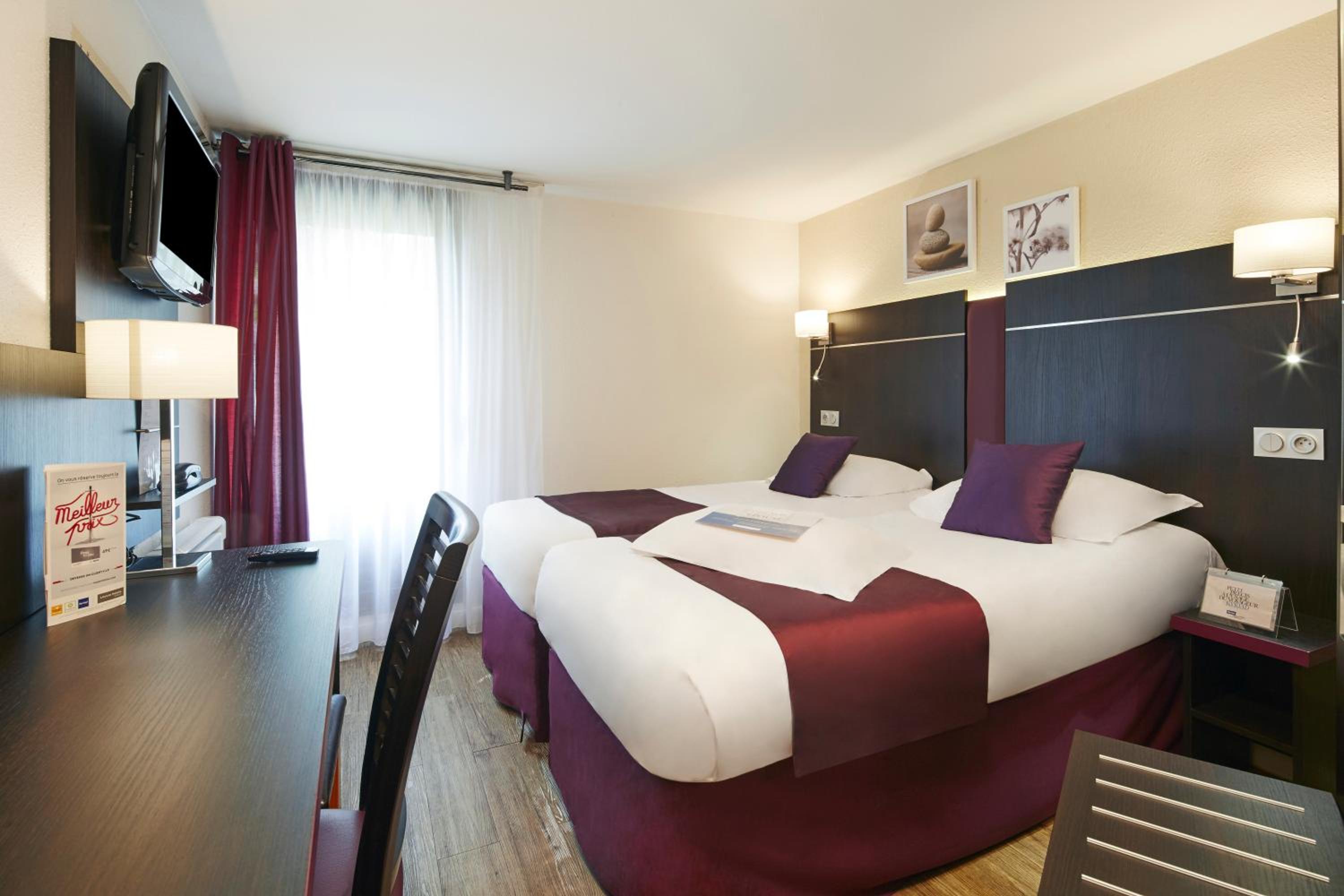 Twin Room - Photo 5