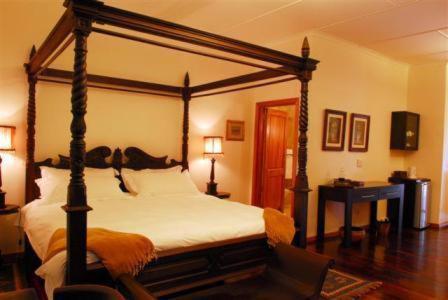 Suite - Photo 1