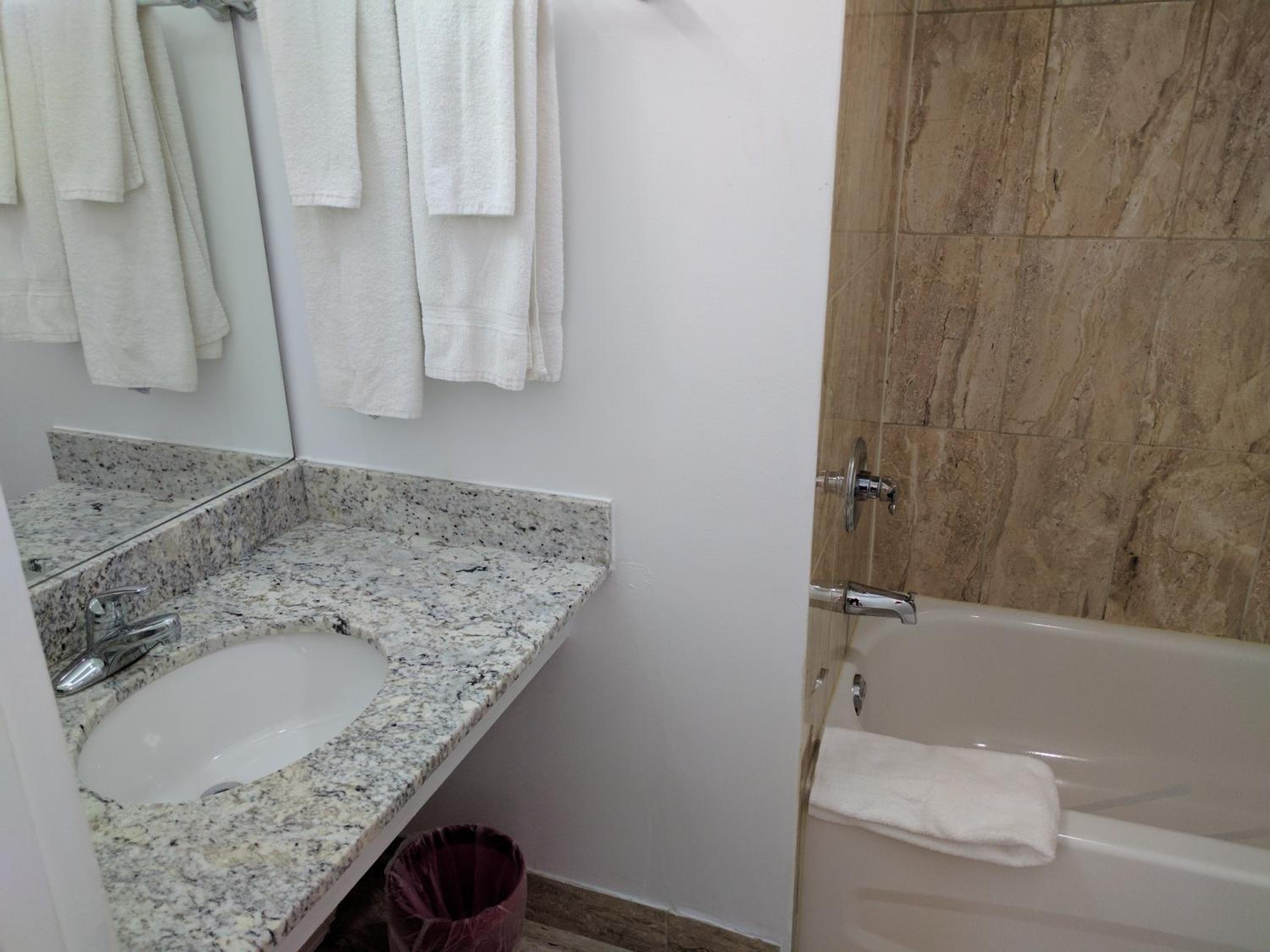 Superior Double Room with Two Double Beds photo 2