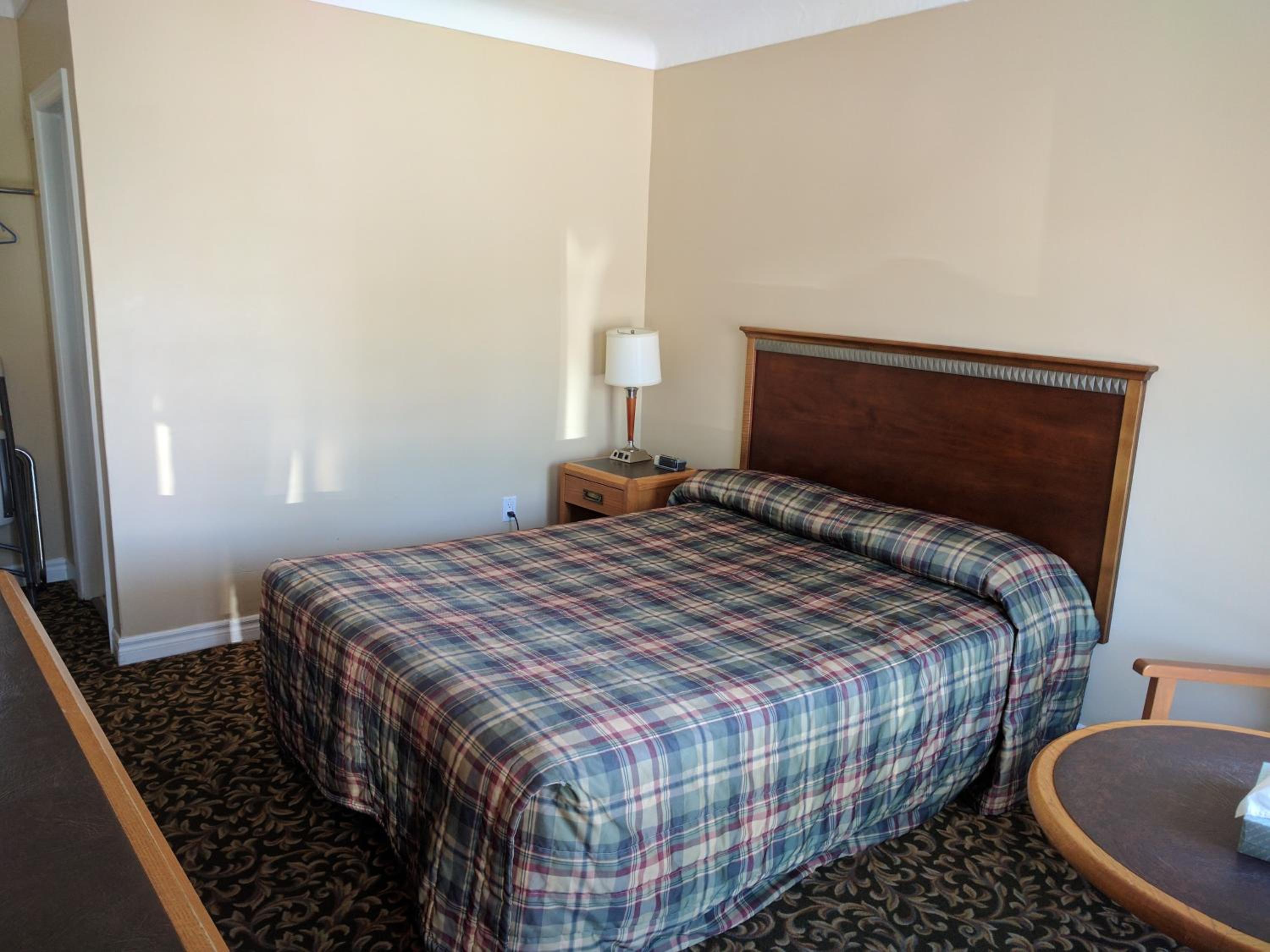 Queen Room photo 3