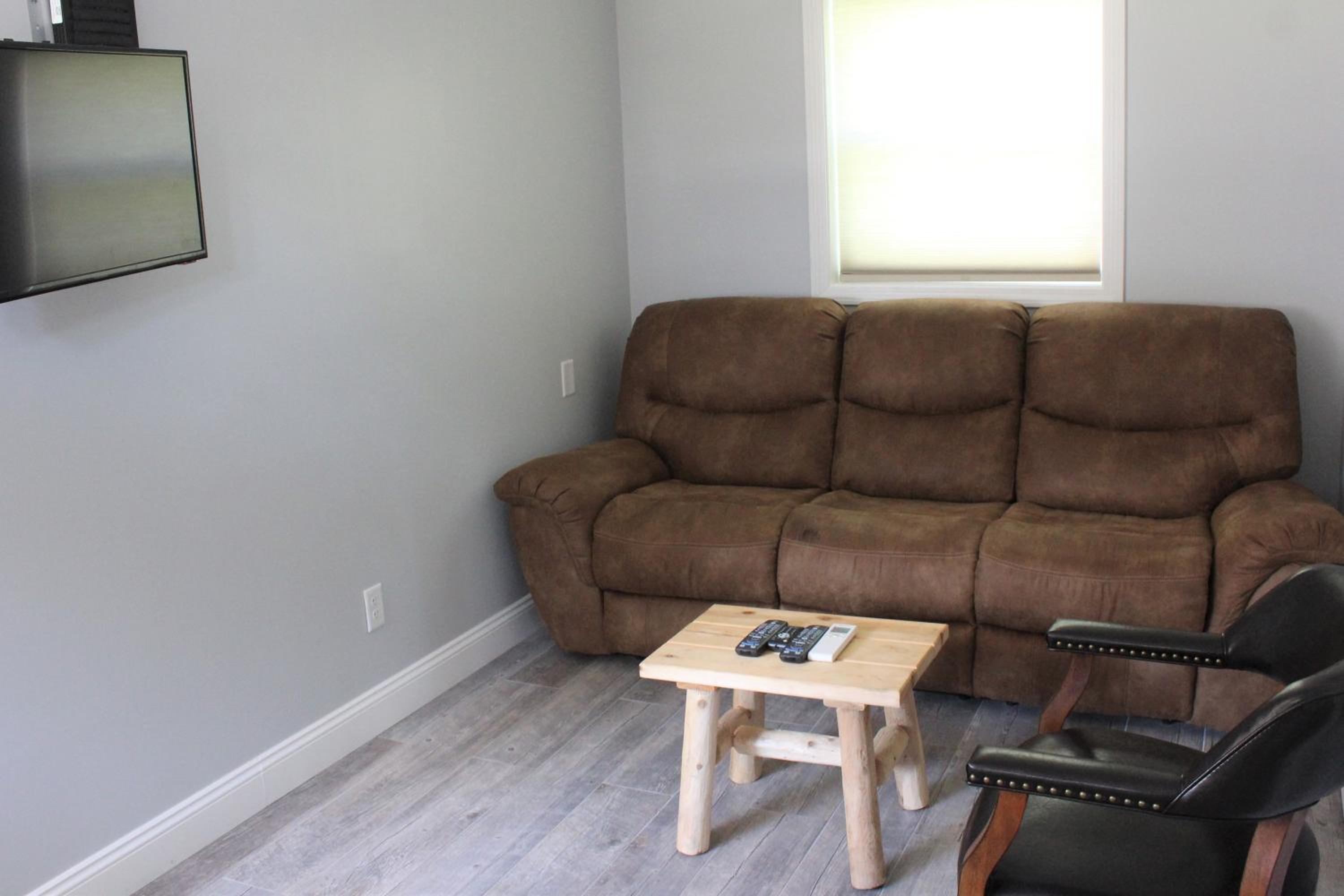 Deluxe One-Bedroom Suite photo 1