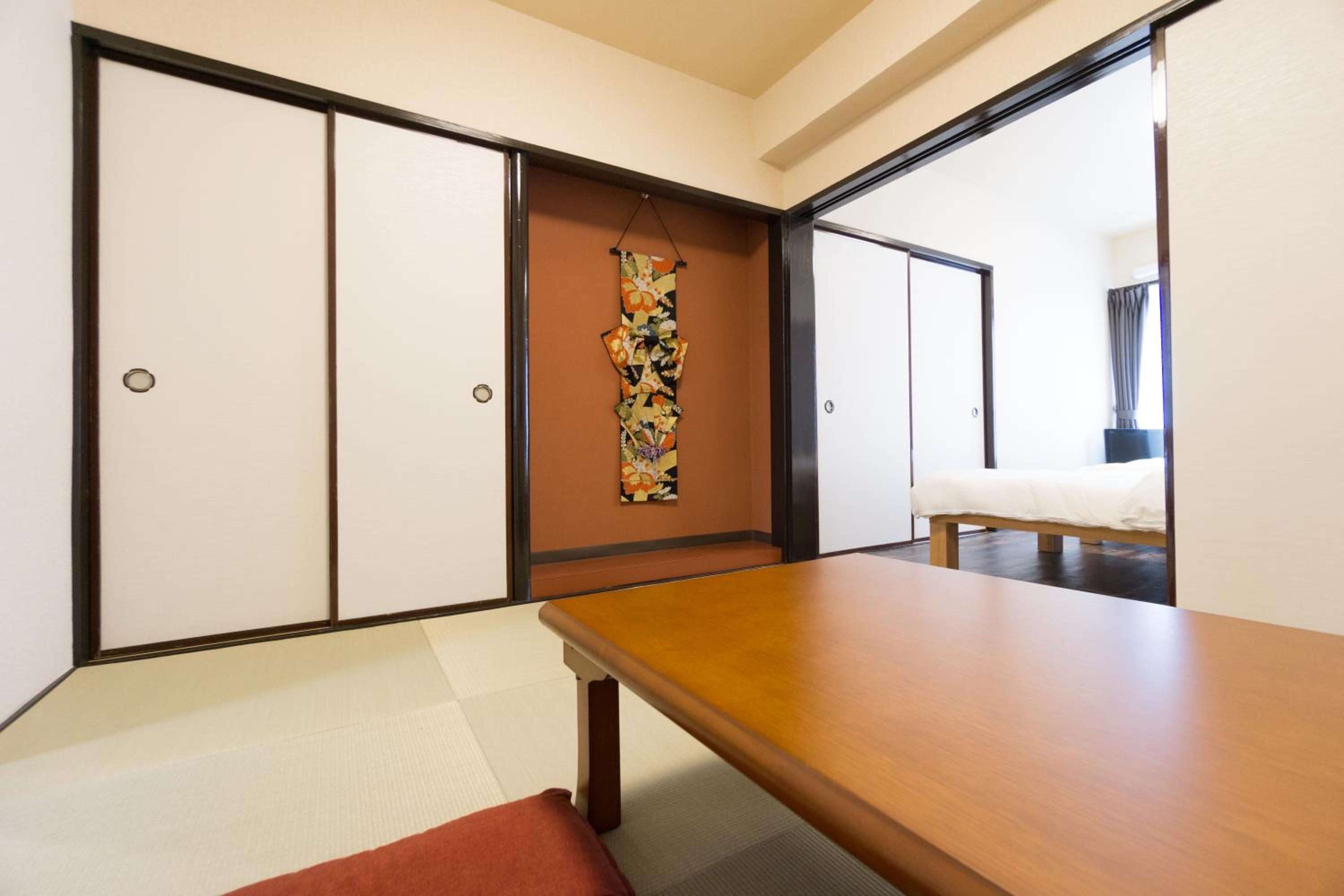 Family Room With Tatami Area photo 2