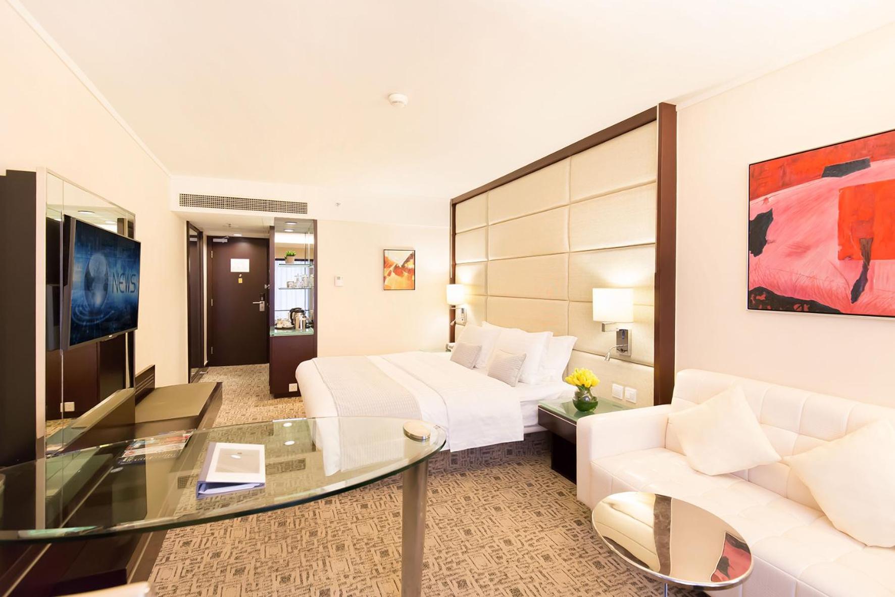 Club Deluxe Room