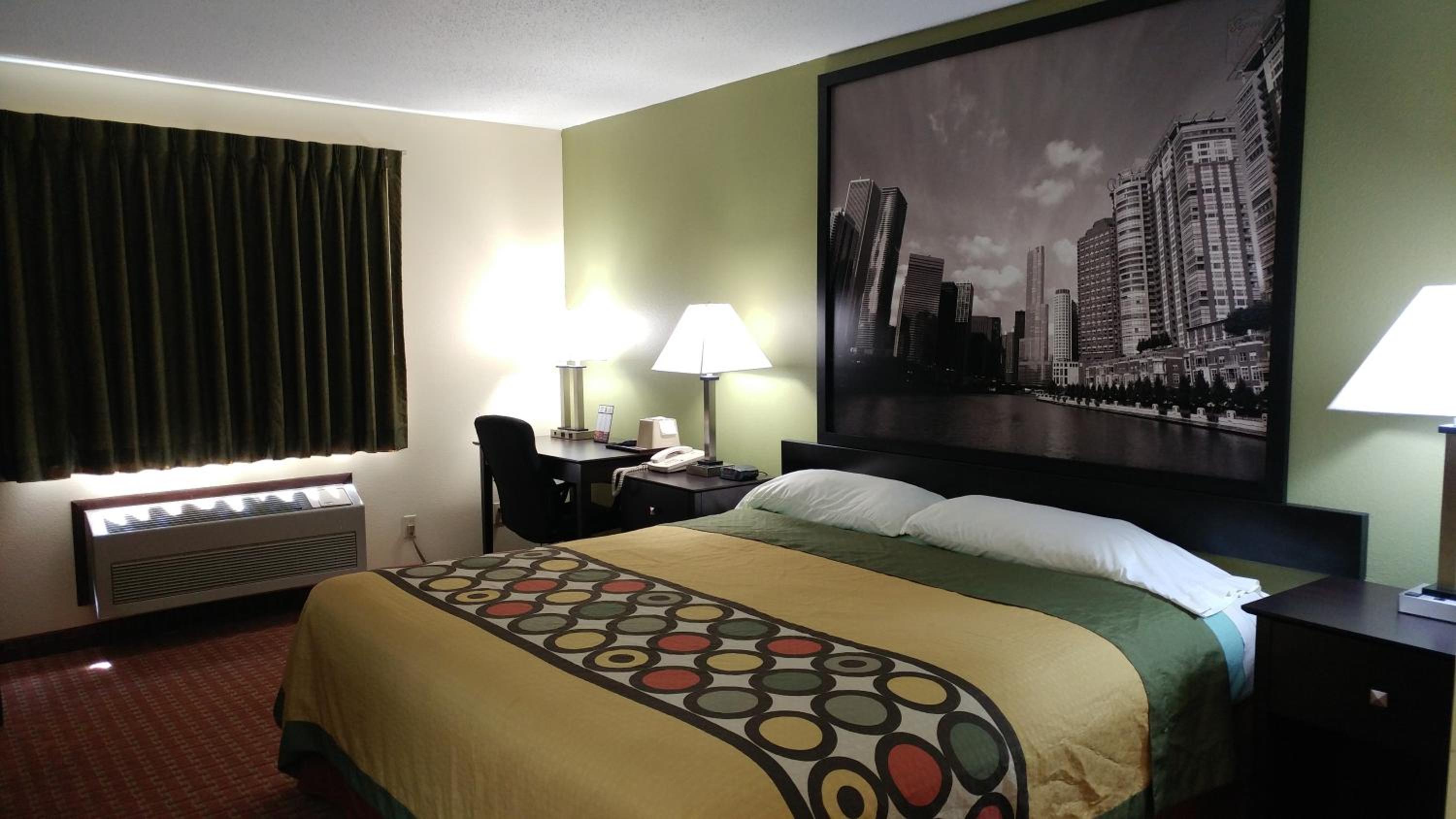 Queen Room - Non-Smoking - Photo 4