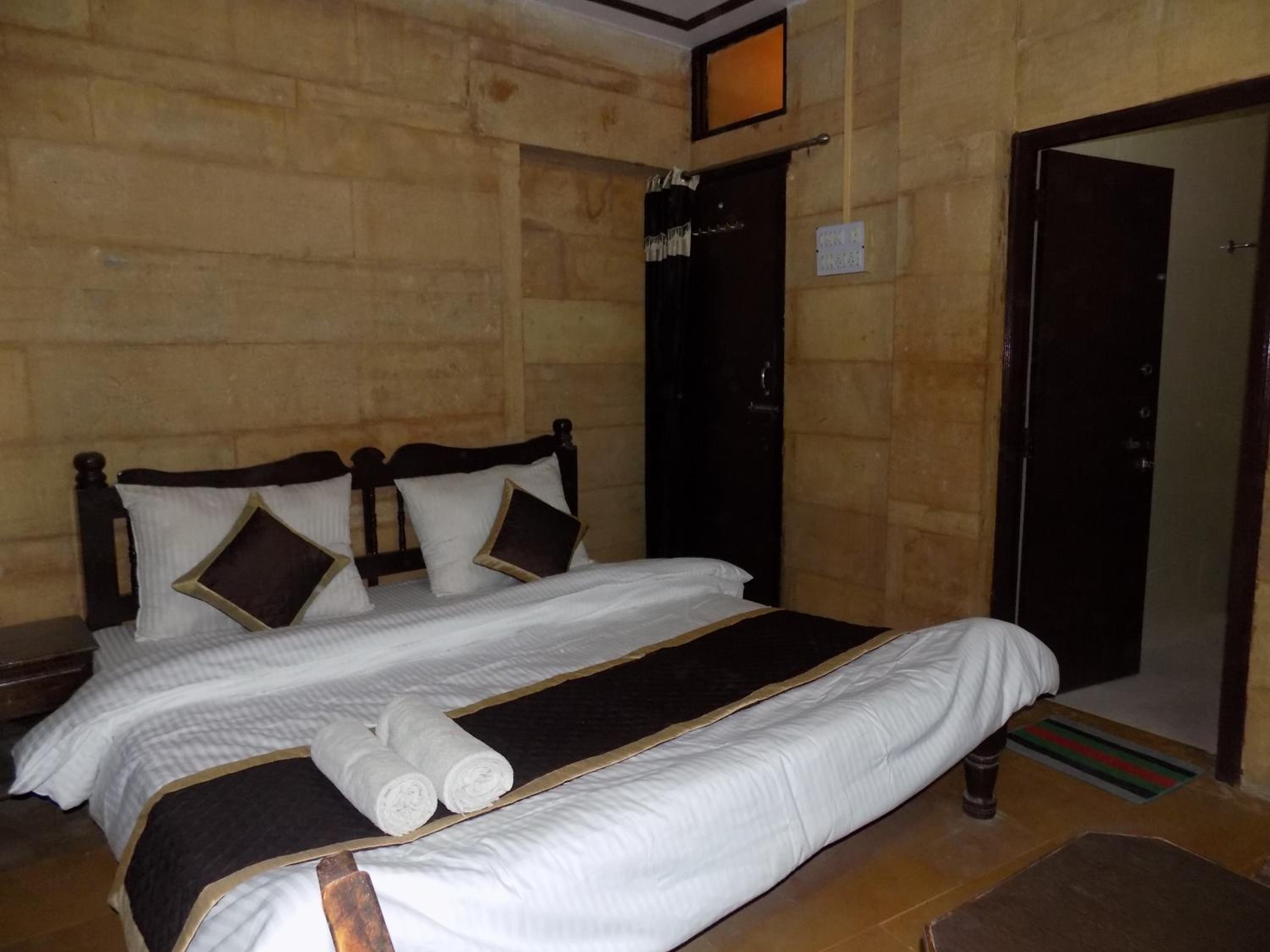 Deluxe Room - Photo 38