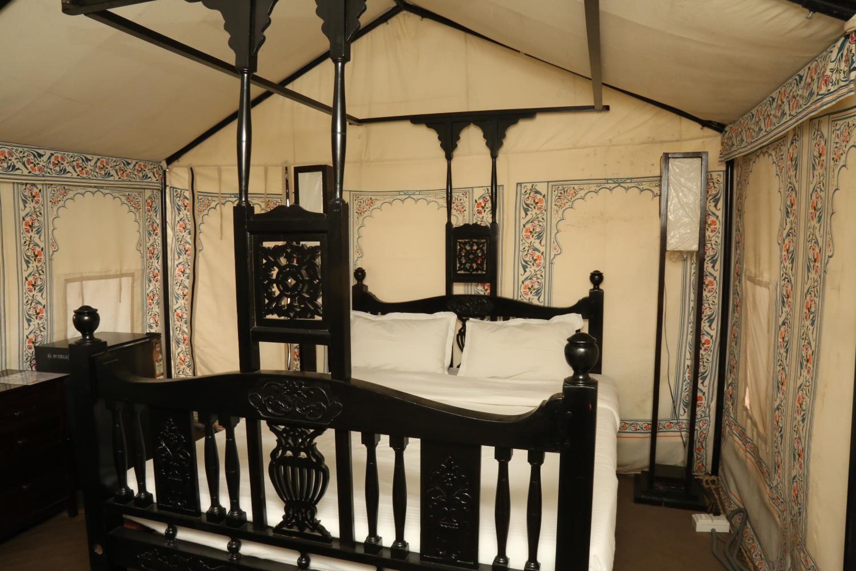 Standard Double Room - Photo 2