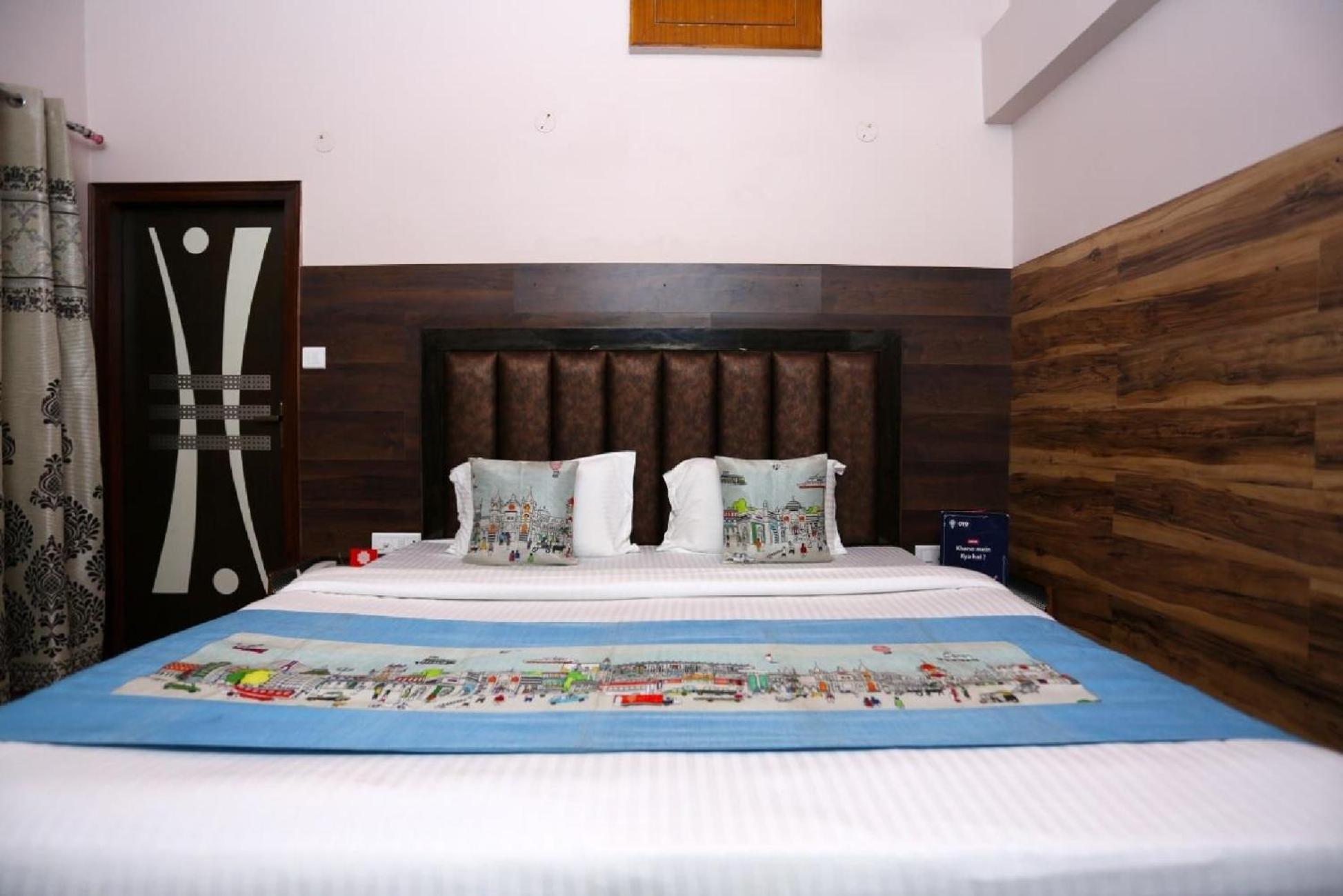 Deluxe Room - Photo 6