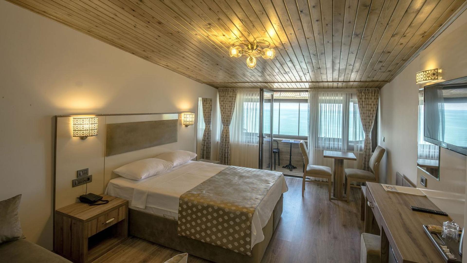 King Room with Balcony photo 3