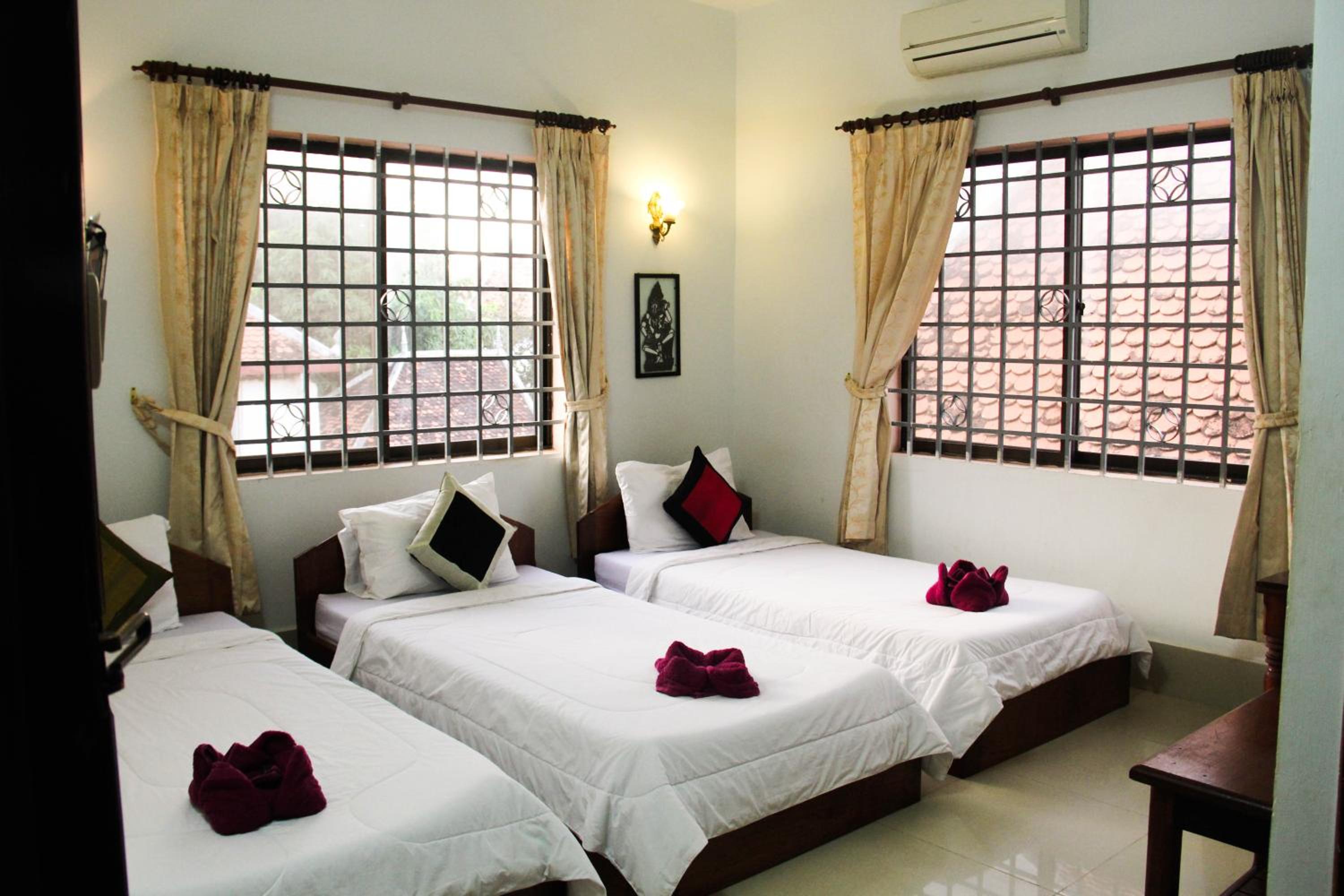 Triple Room with Air Conditioning - Photo 5