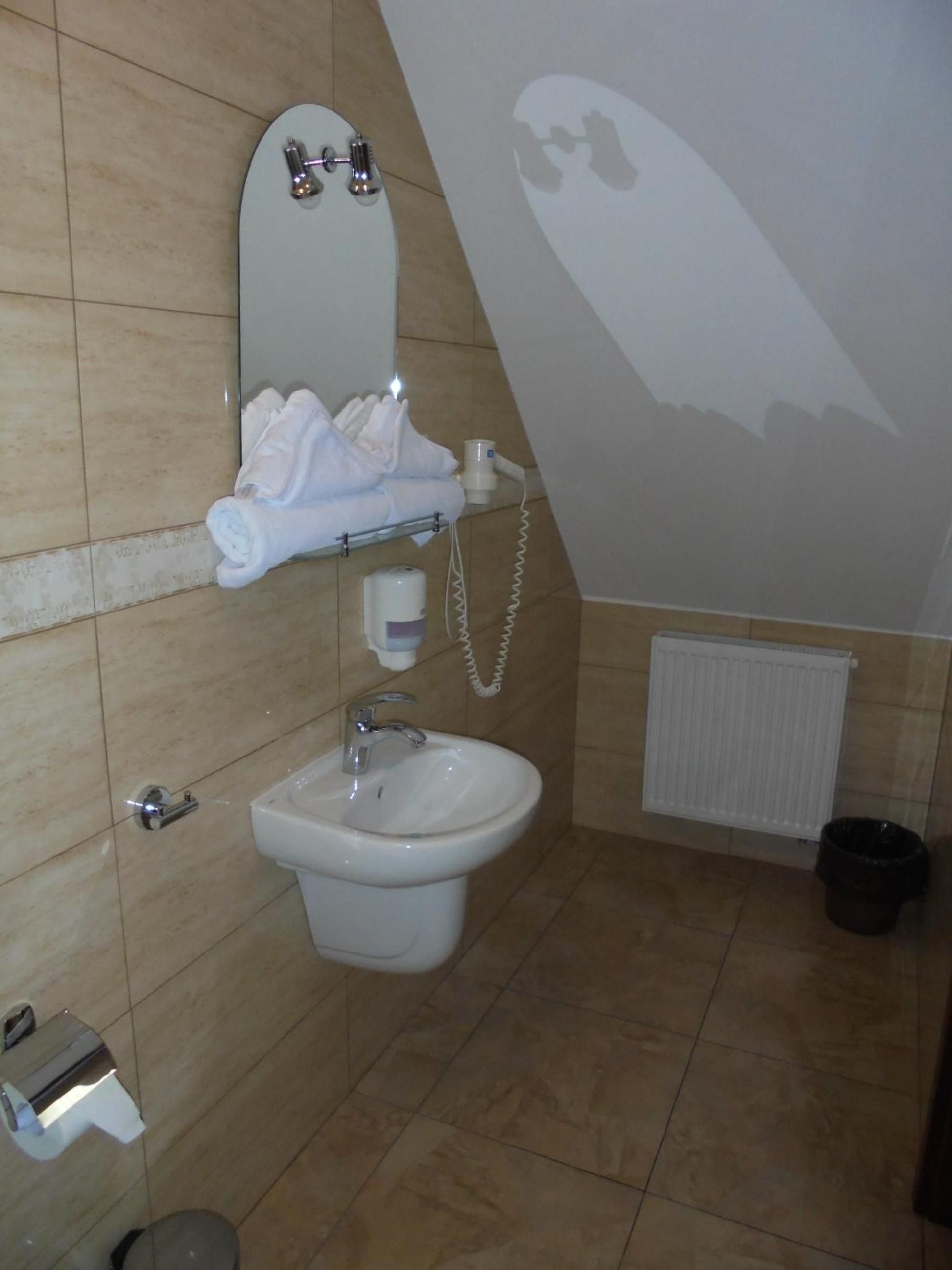 Standard Double Room - Photo 4
