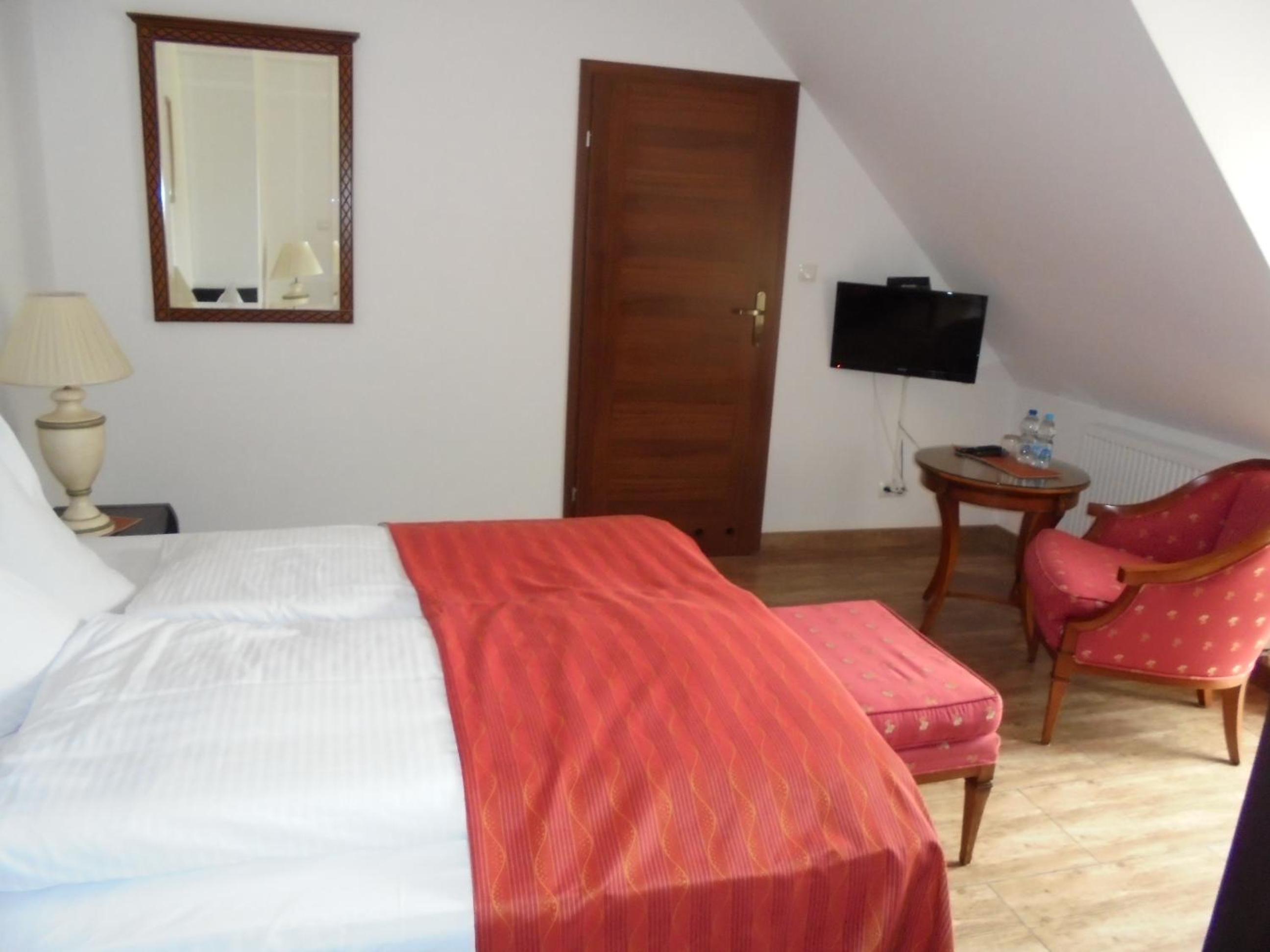 Standard Double Room - Photo 6