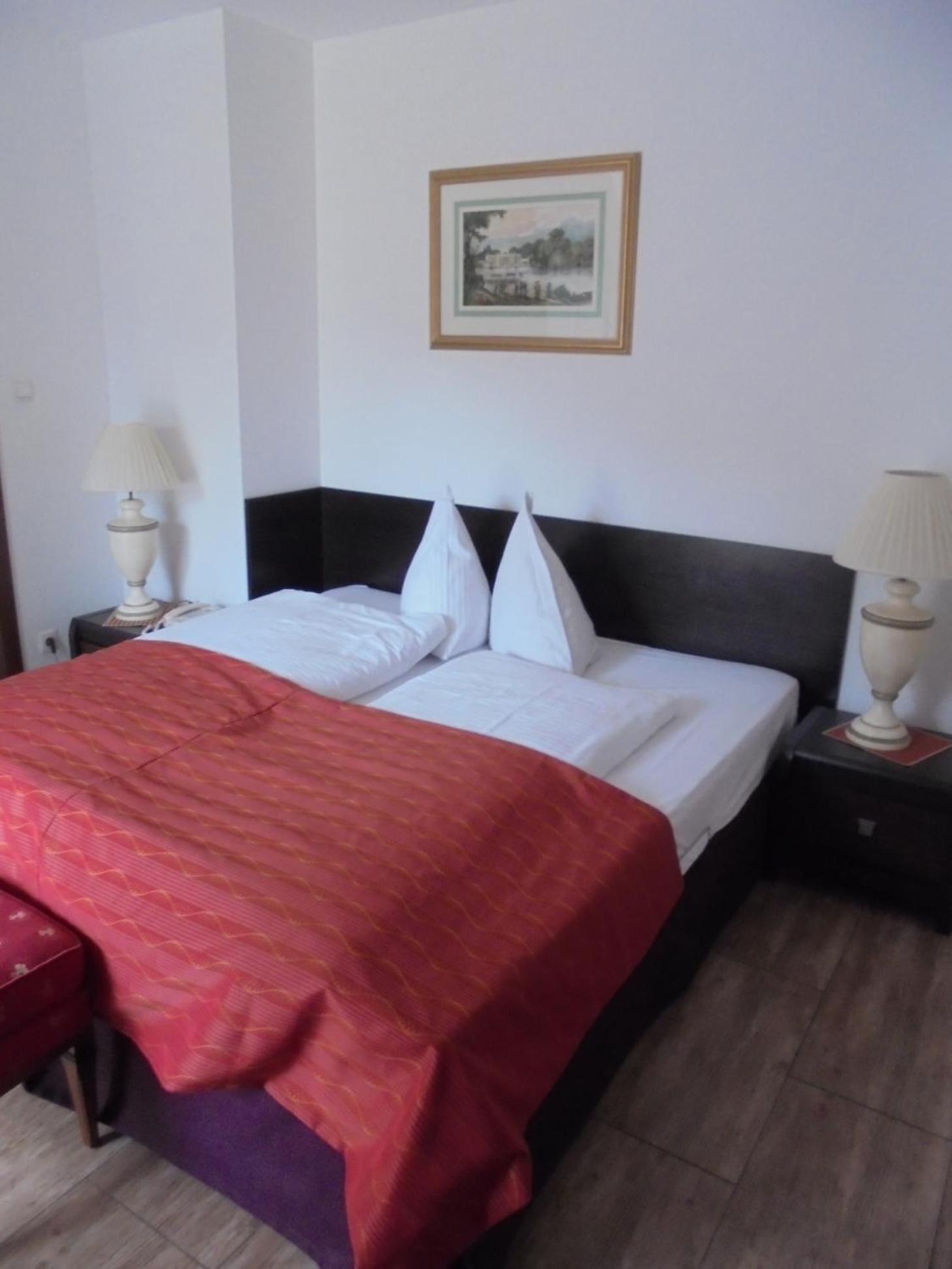 Standard Double Room - Photo 1