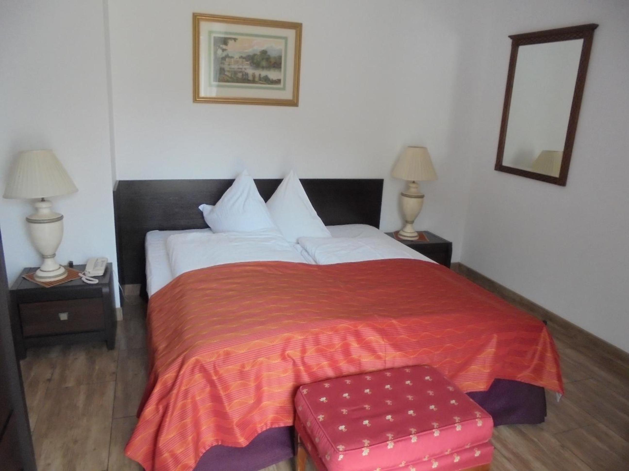 Standard Double Room - Photo 7